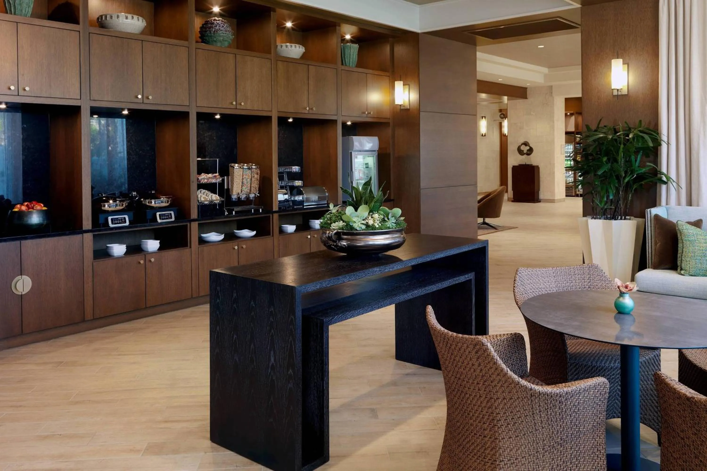 Breakfast in TownePlace Suites by Marriott Orlando Downtown