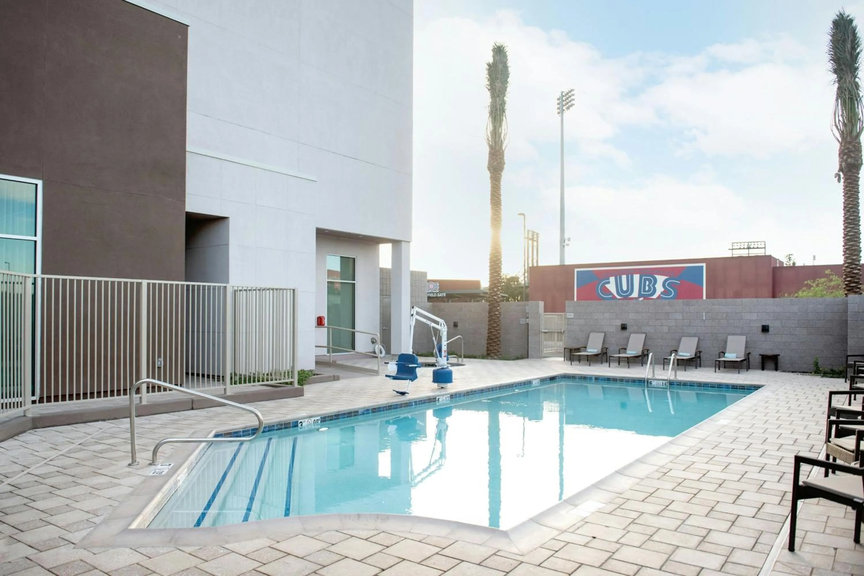 Swimming pool in Courtyard by Marriott Mesa at Wrigleyville West