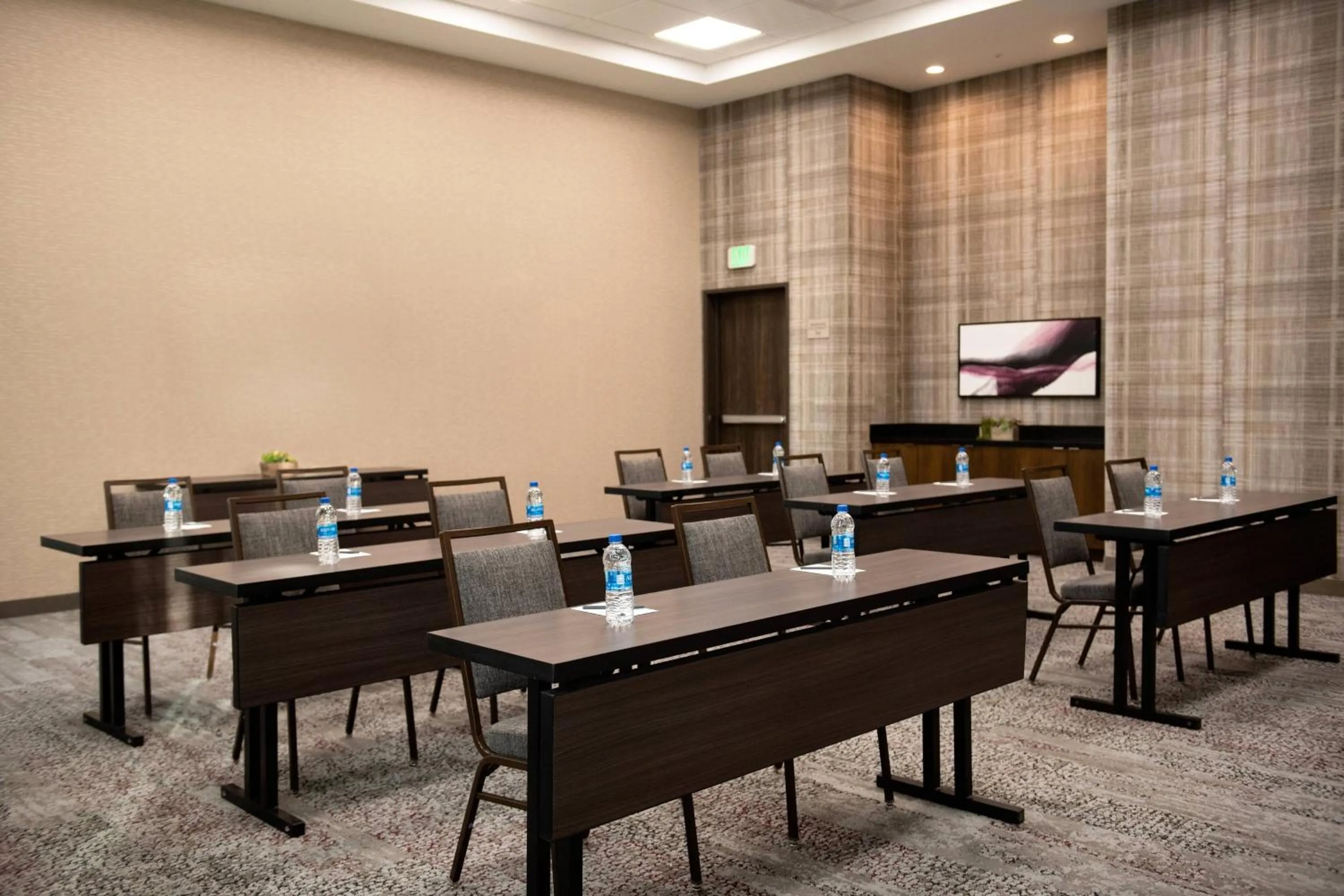 Meeting/conference room in Courtyard by Marriott Mesa at Wrigleyville West