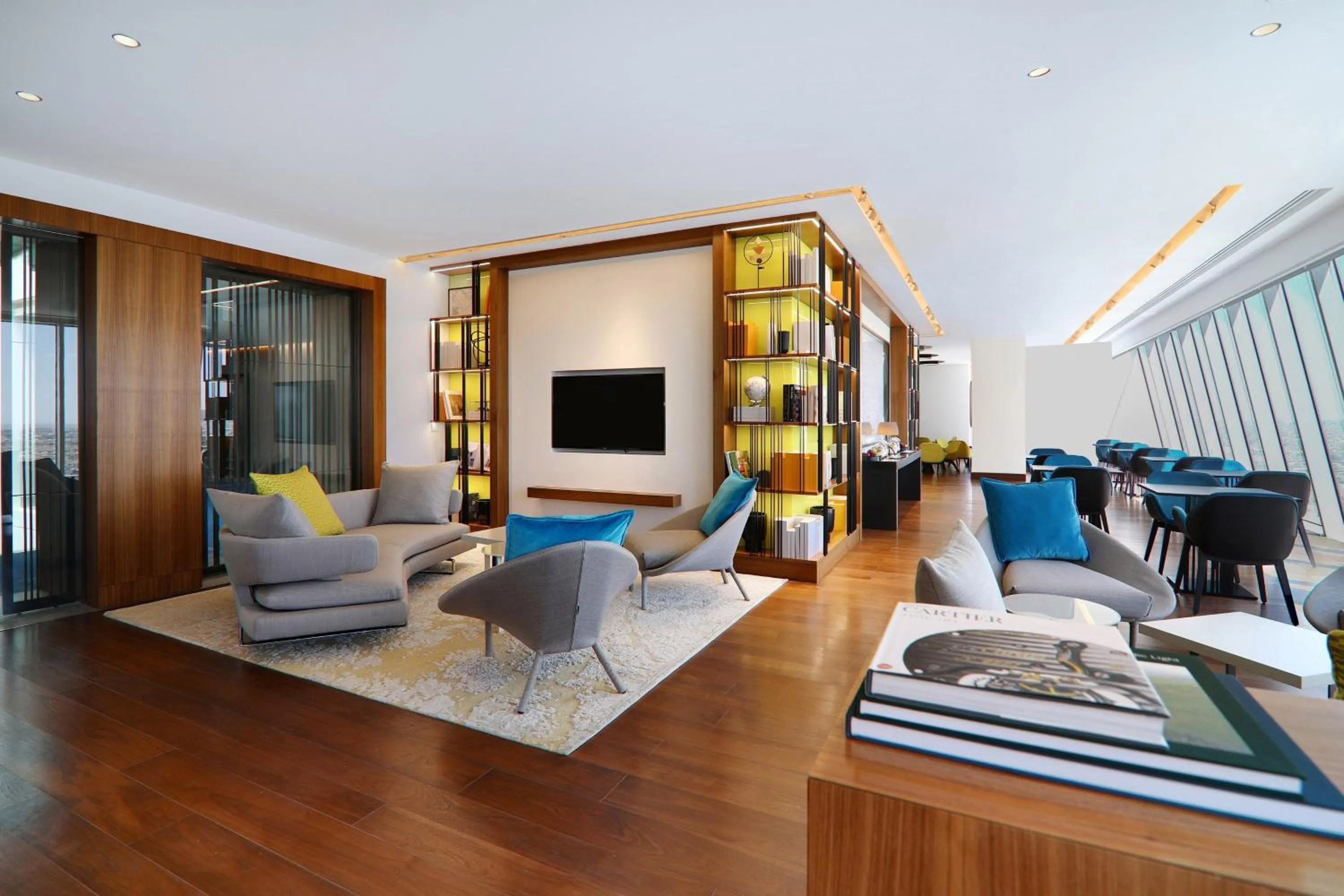 Lounge or bar in Le Meridien Riyadh