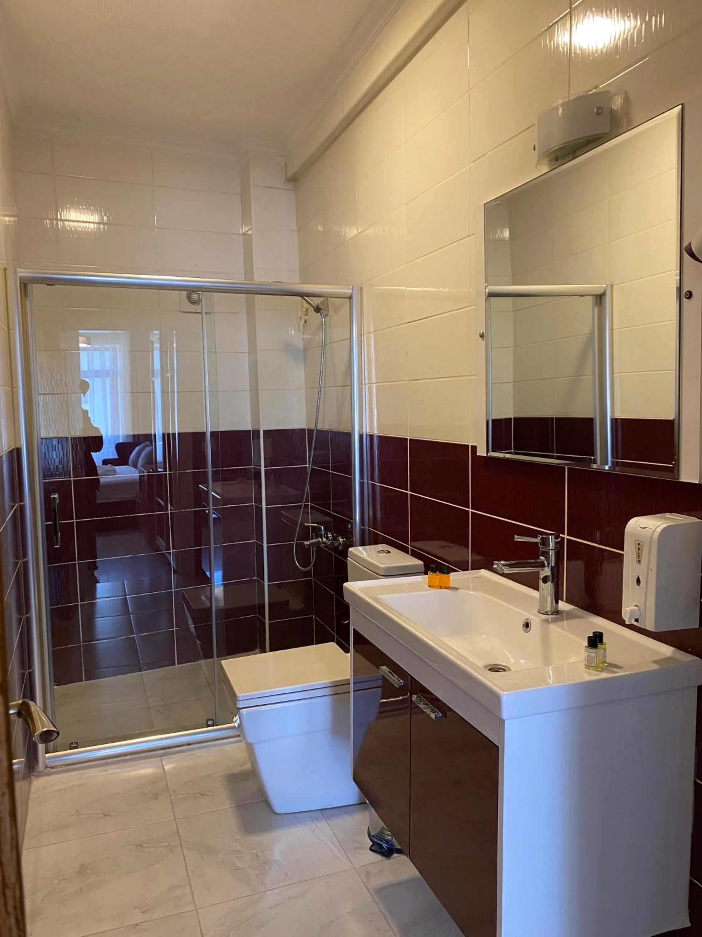 Shower in Galata Moon Hotel