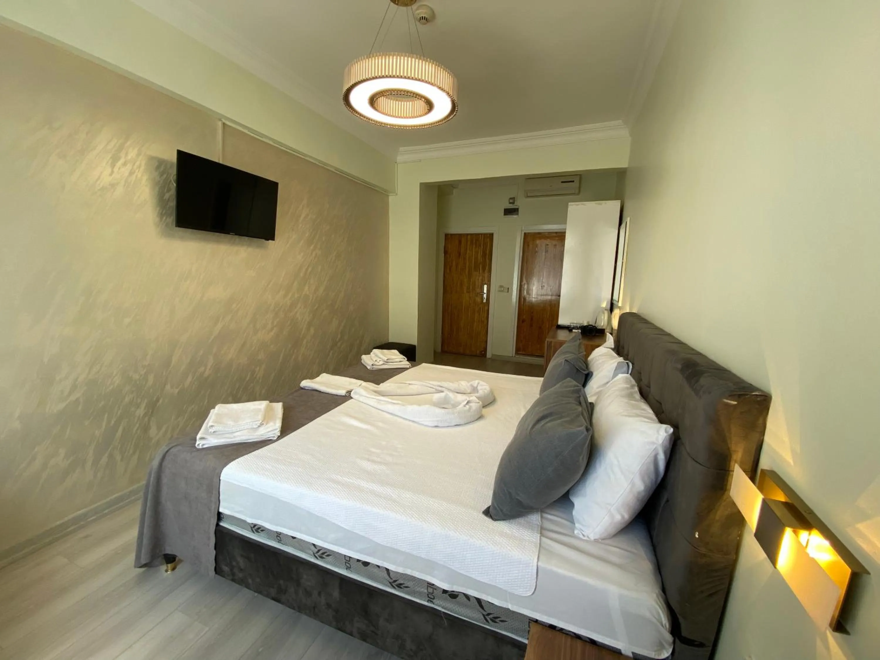 Bed in Galata Moon Hotel