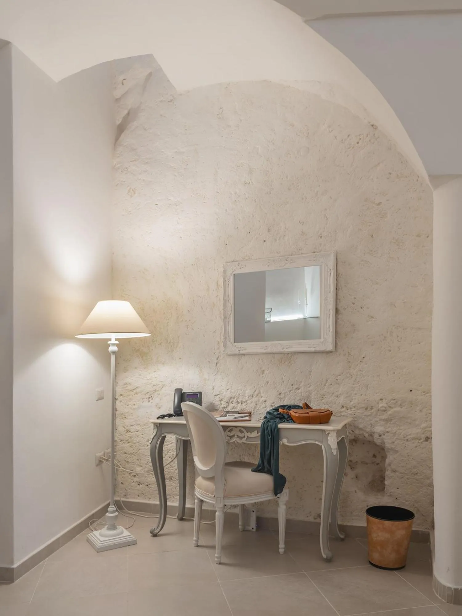 Bedroom in Palazzo Degli Abati