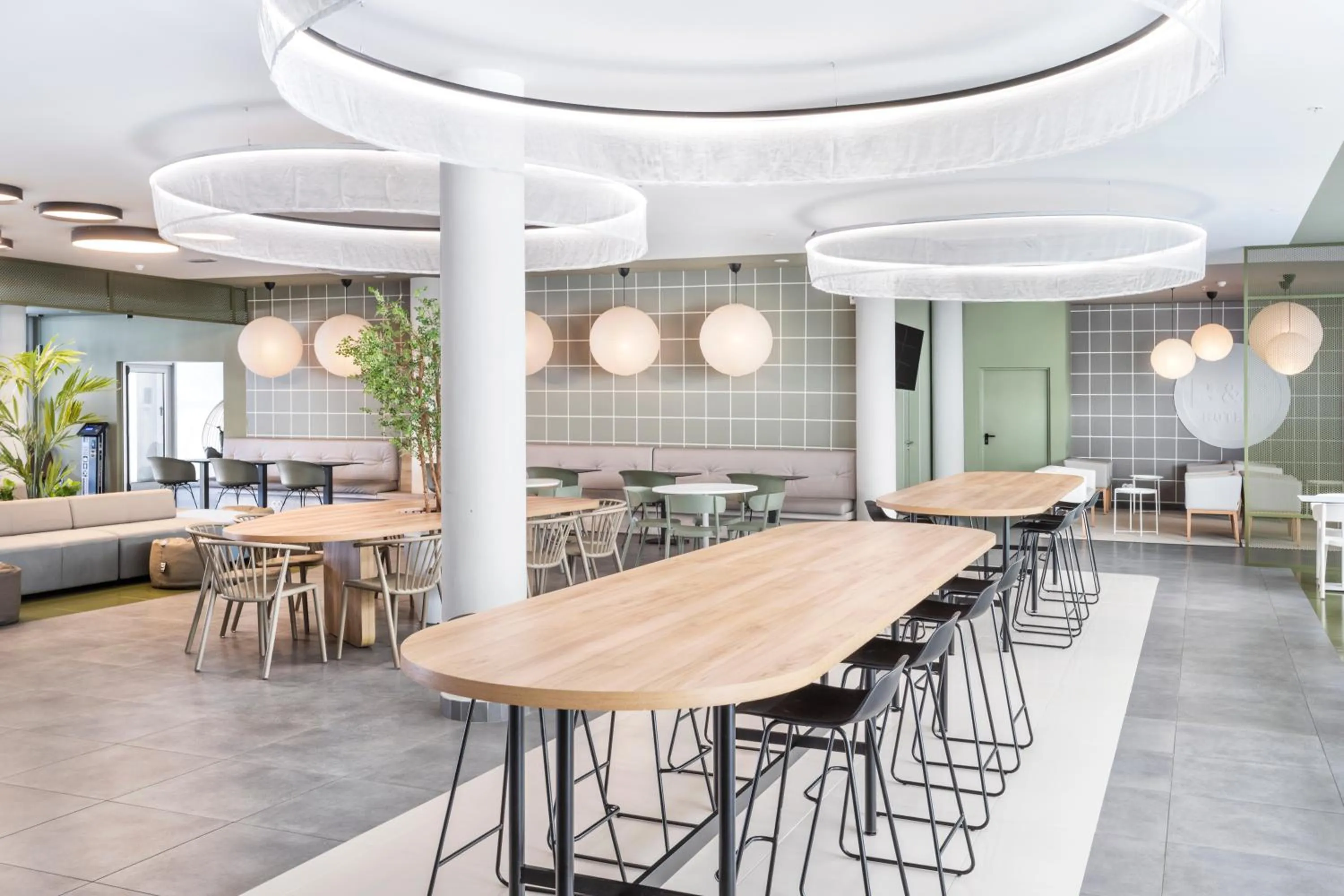 Living room in B&B HOTEL Lisboa Aeroporto