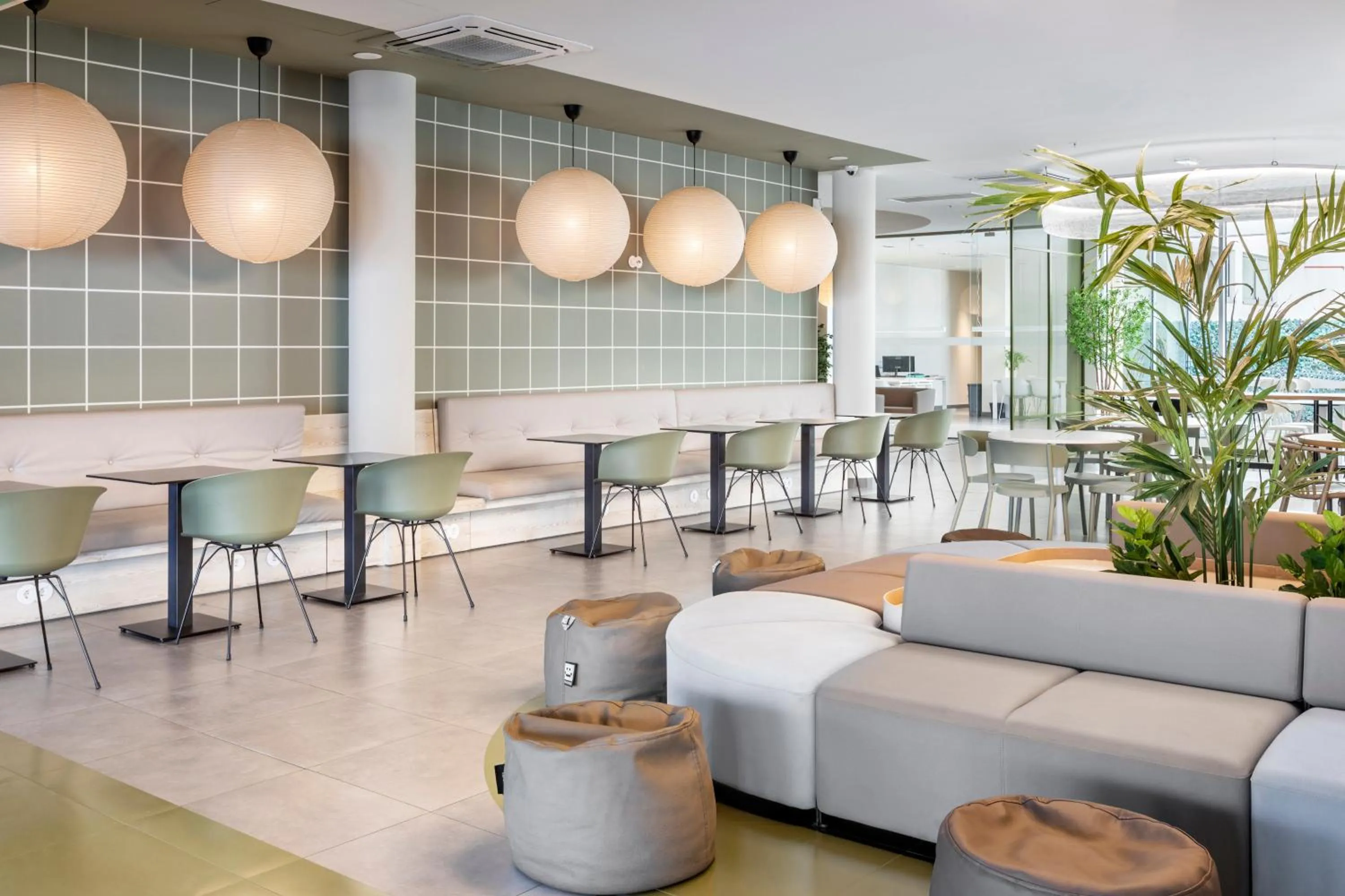 Living room in B&B HOTEL Lisboa Aeroporto