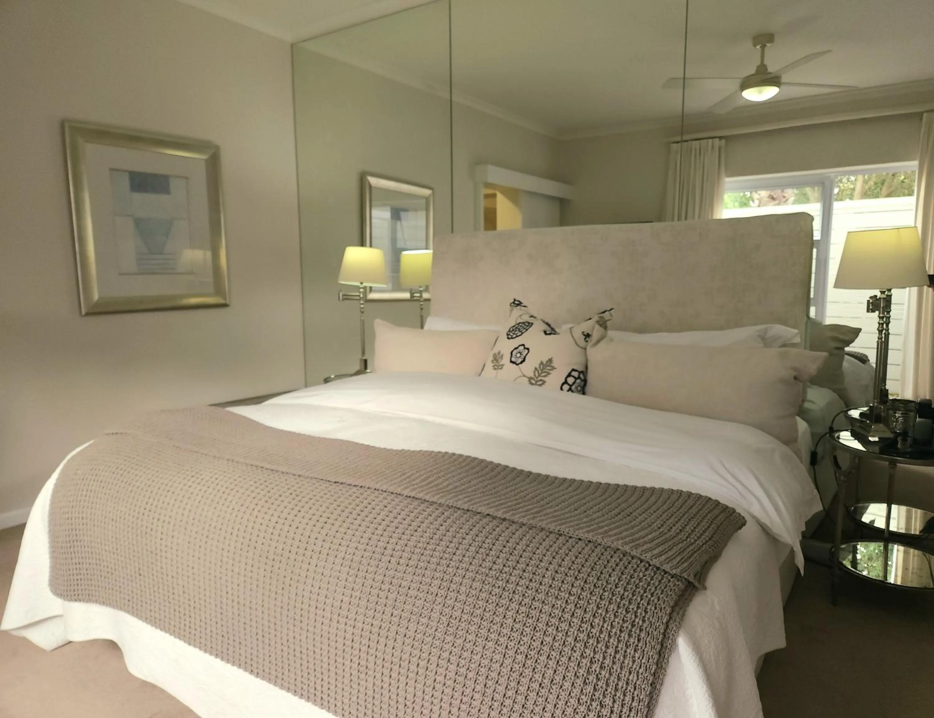 Bed in Leisure Isle Lodge