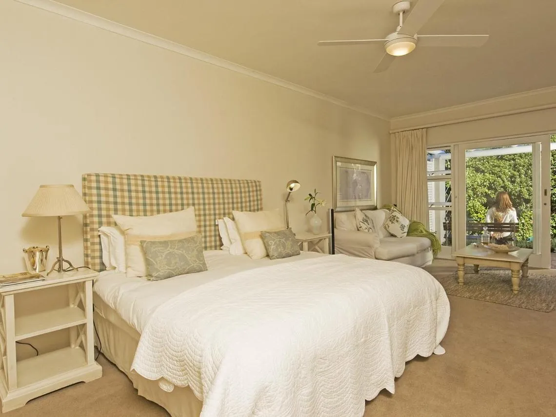 Bed in Leisure Isle Lodge