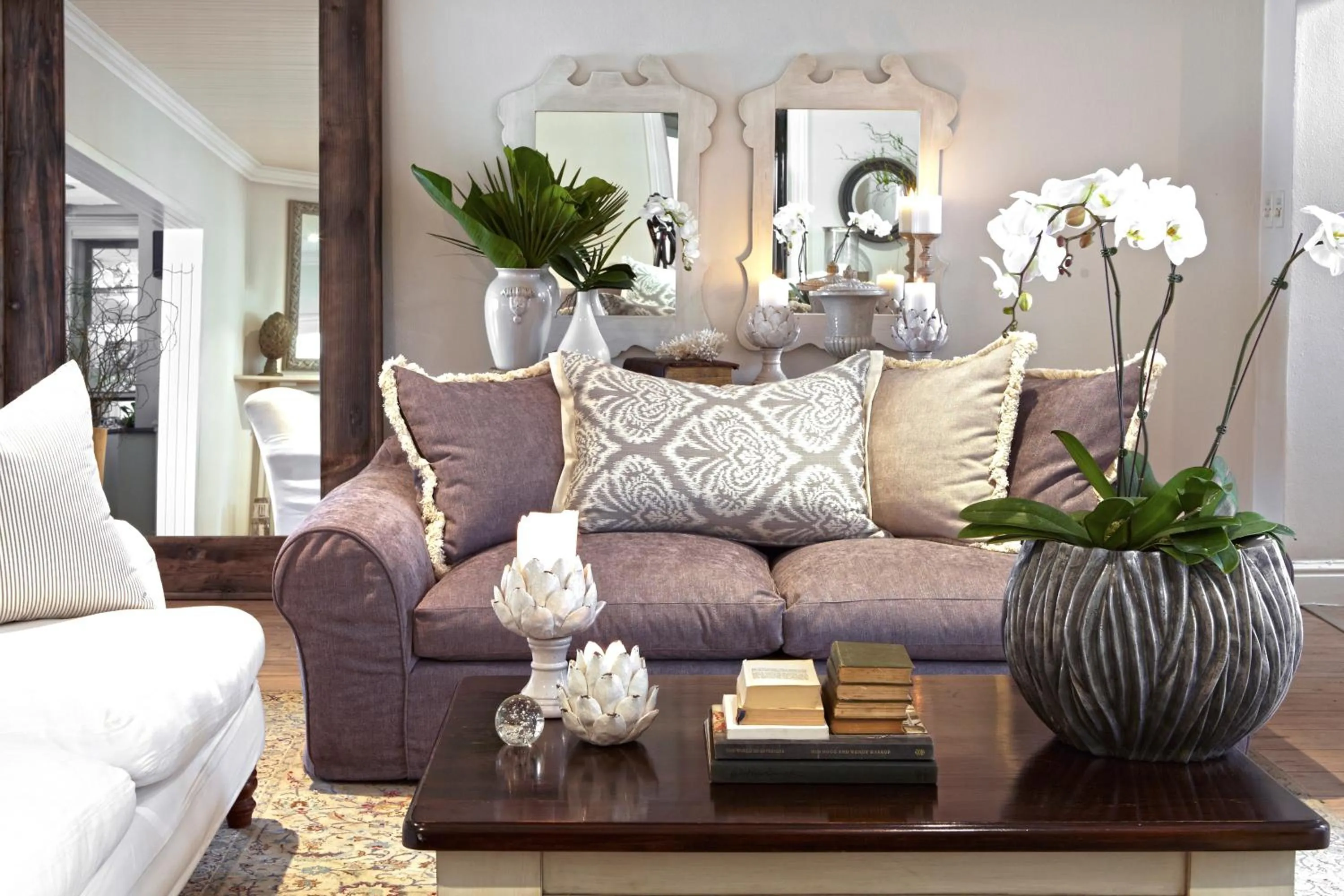 Living room in Leisure Isle Lodge