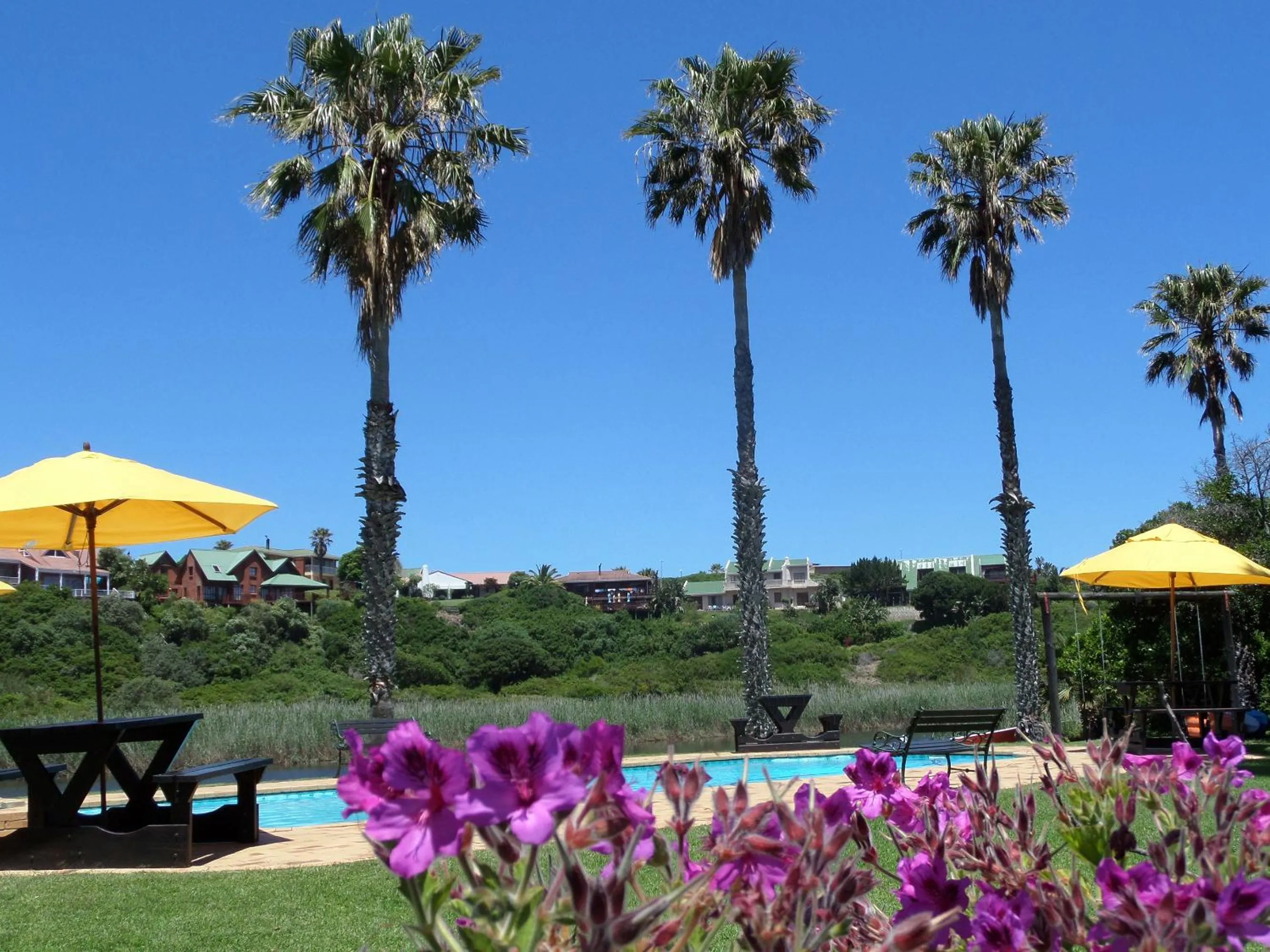 Facade/entrance in Fairy Knowe Hotel