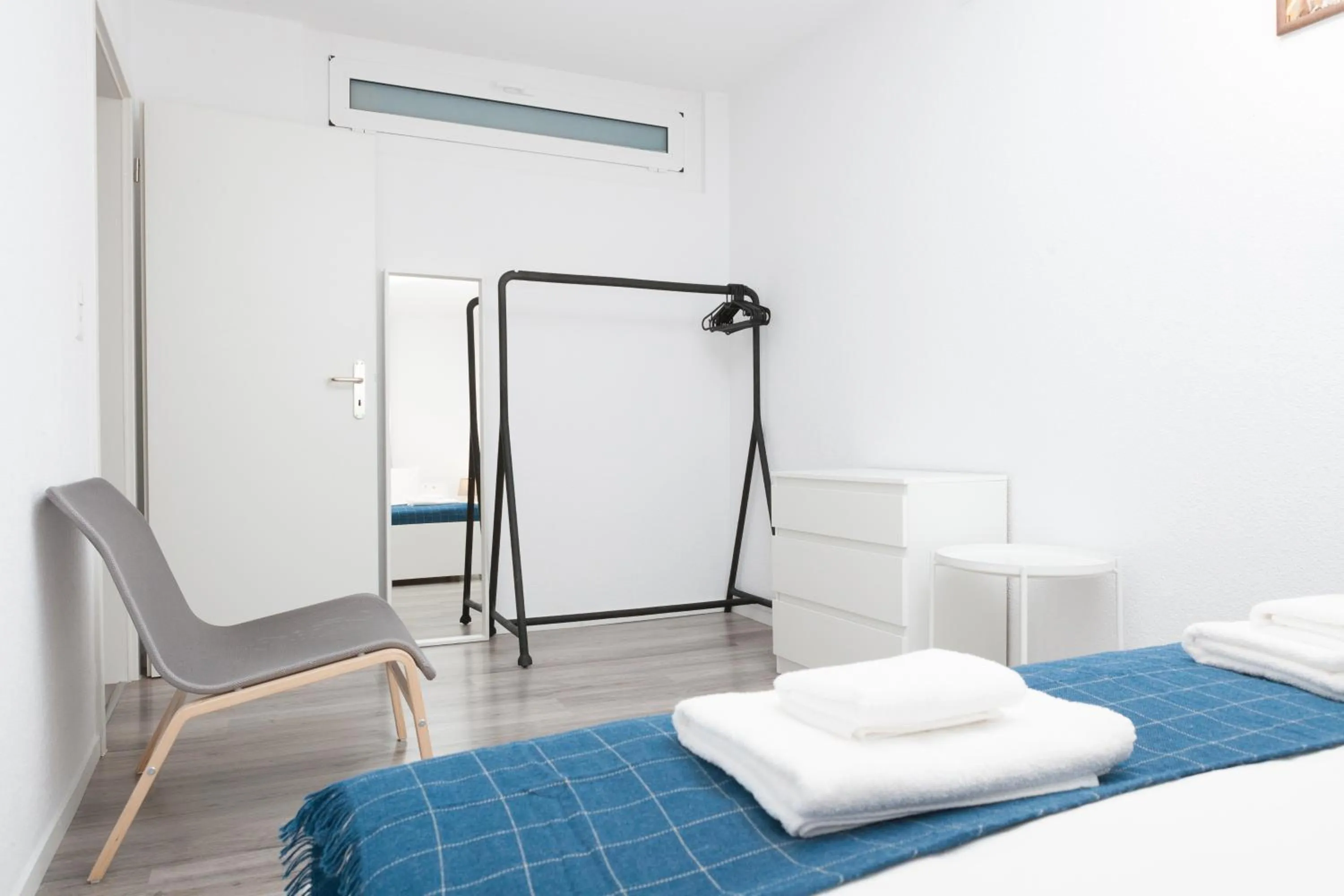 Bedroom, Bed in Galaxy Apartments Lucerne