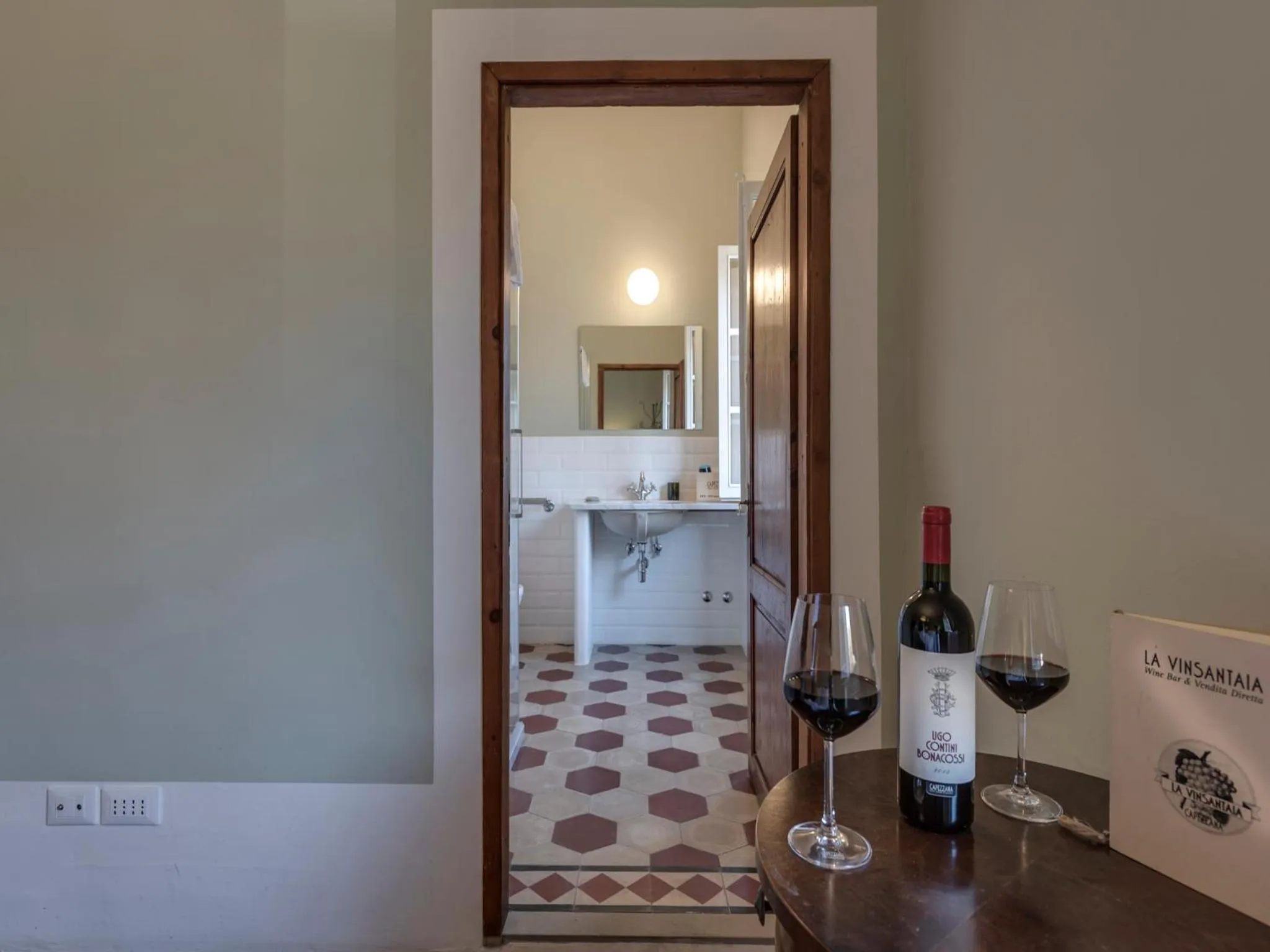 Shower in Agriturismo La Fattoria di Capezzana