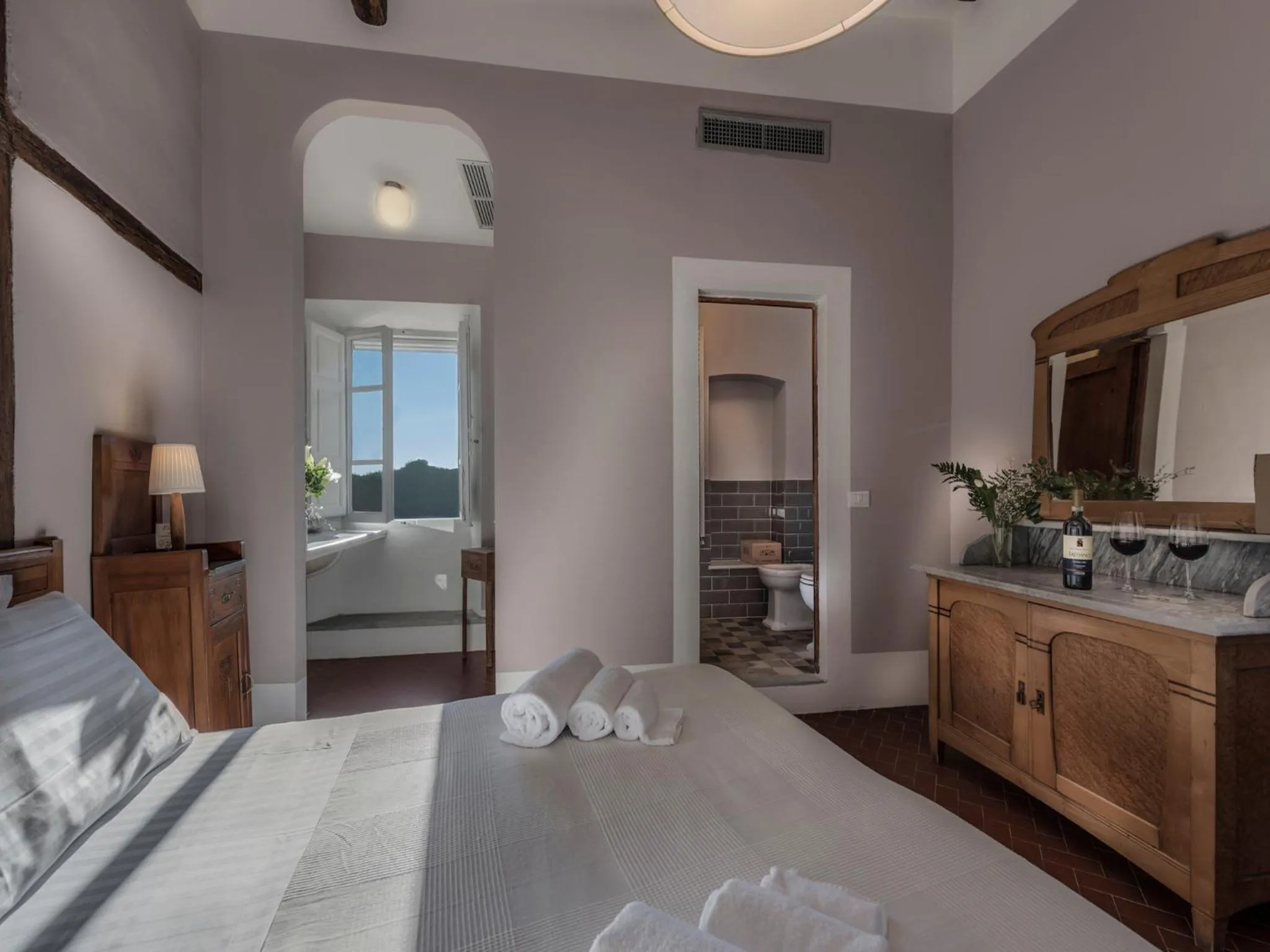 Bed in Agriturismo La Fattoria di Capezzana