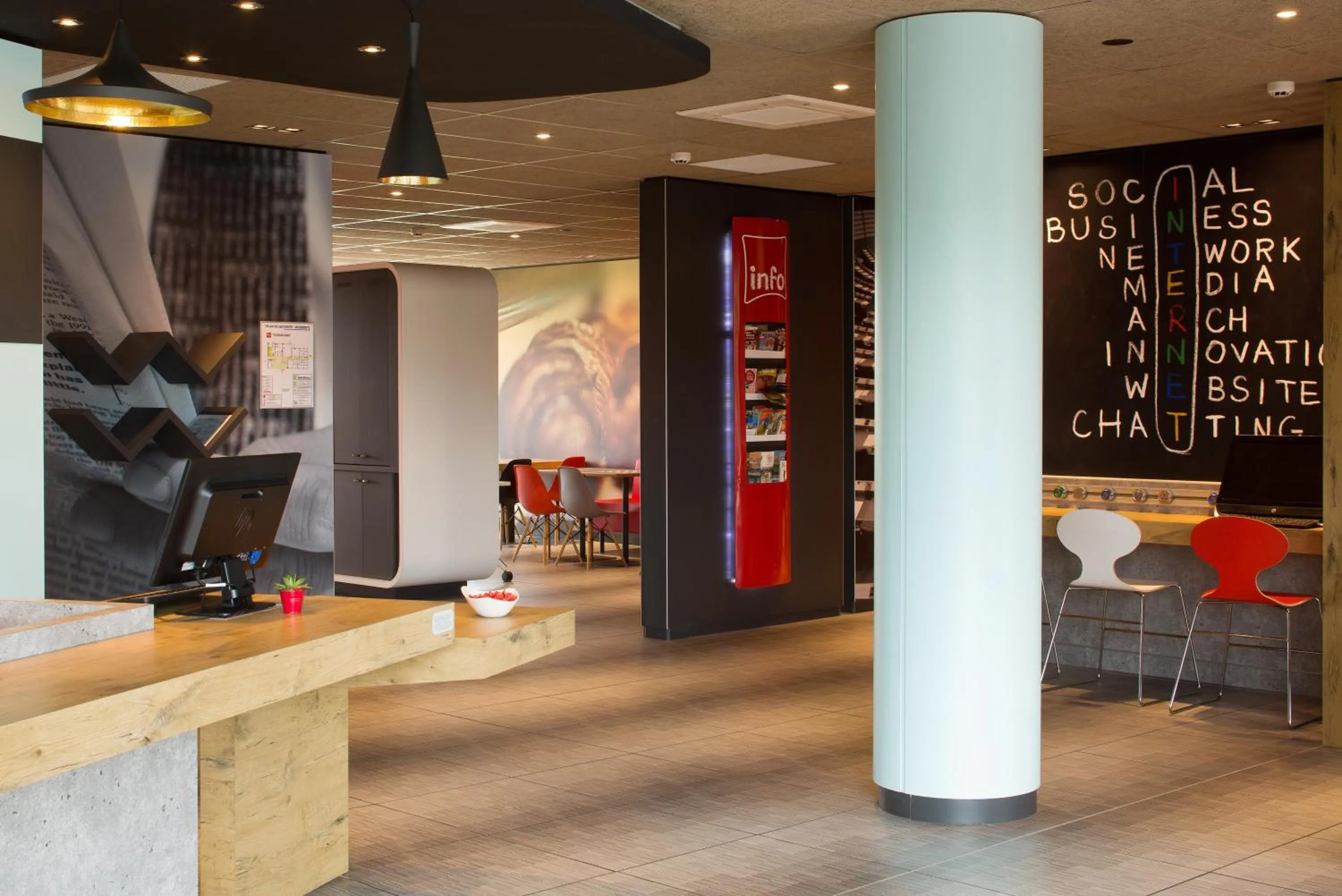 TV and multimedia in ibis Montceau les Mines