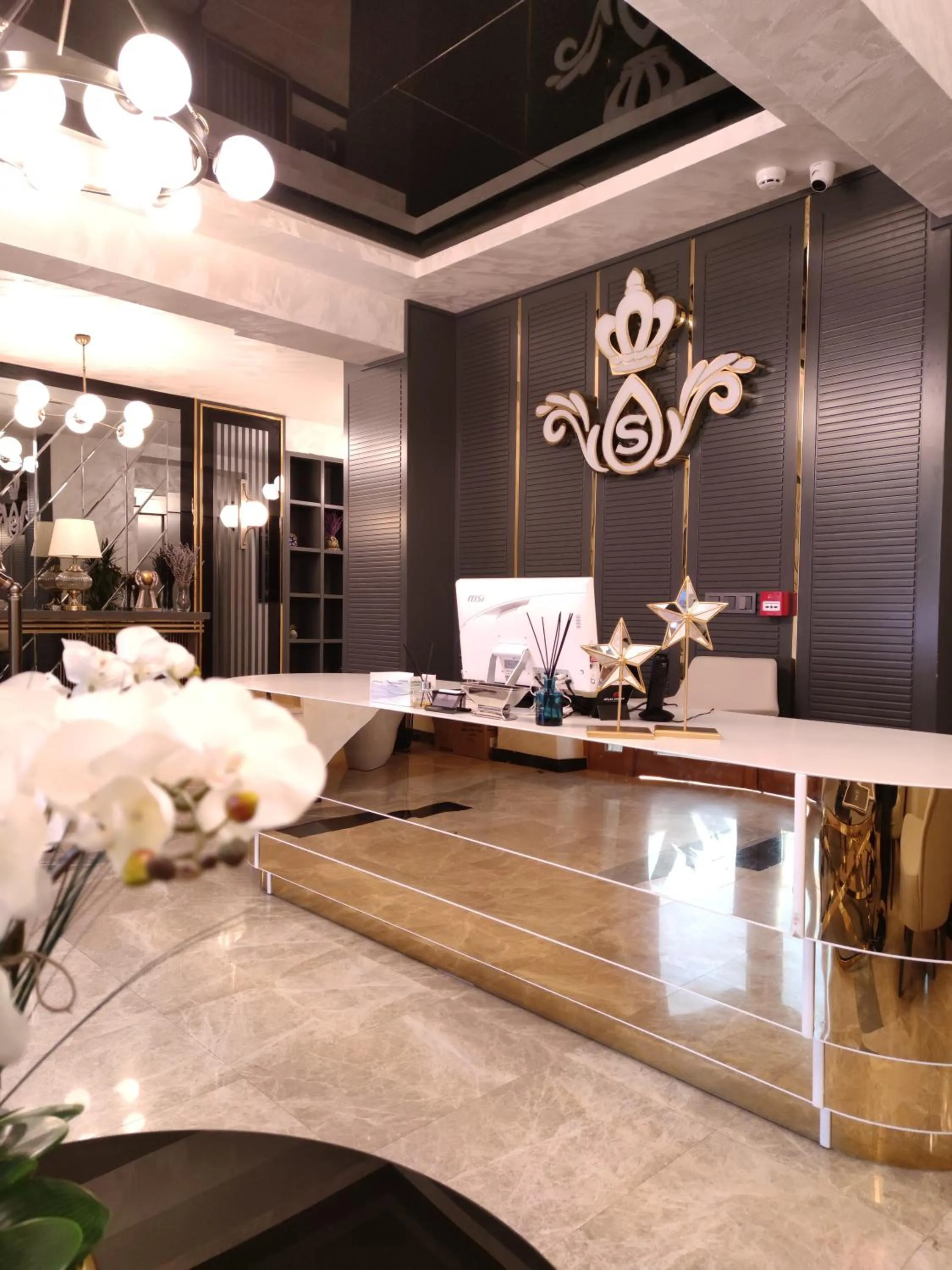 Lobby or reception in Skopea Inn Exclusive Hotel