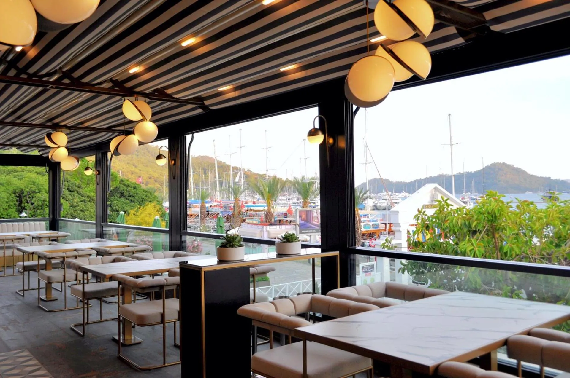 Restaurant/places to eat in Skopea Inn Exclusive Hotel