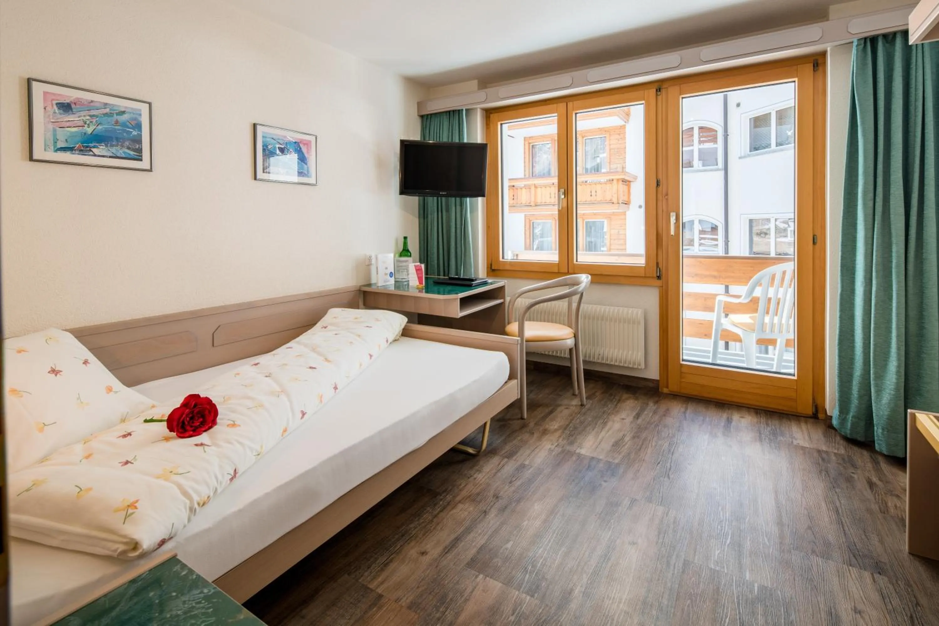 Bed in Hotel Kristall-Saphir Superior