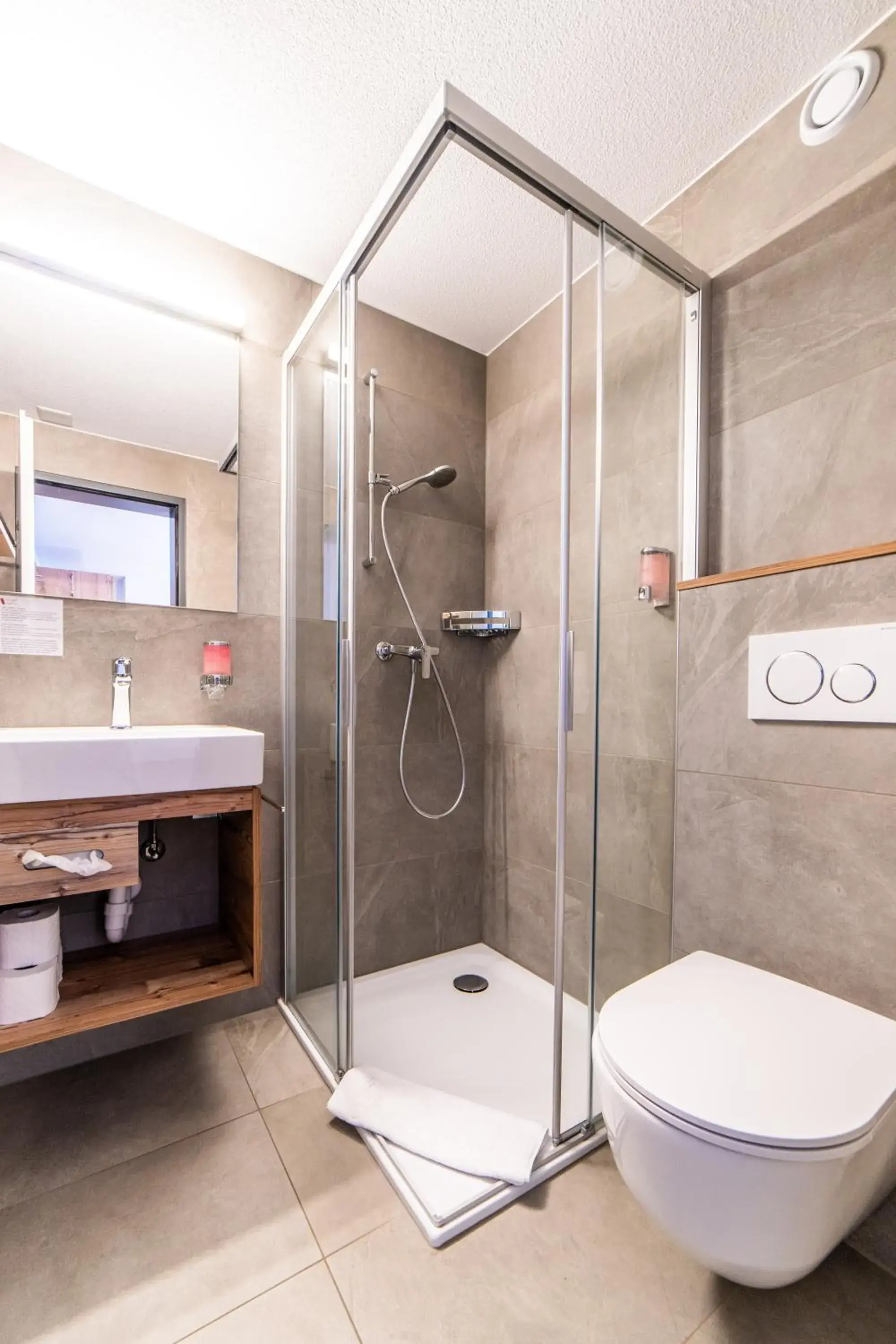 Single Room in Hotel Kristall-Saphir Superior Single Room in Hotel Kristall-Saphir Superior