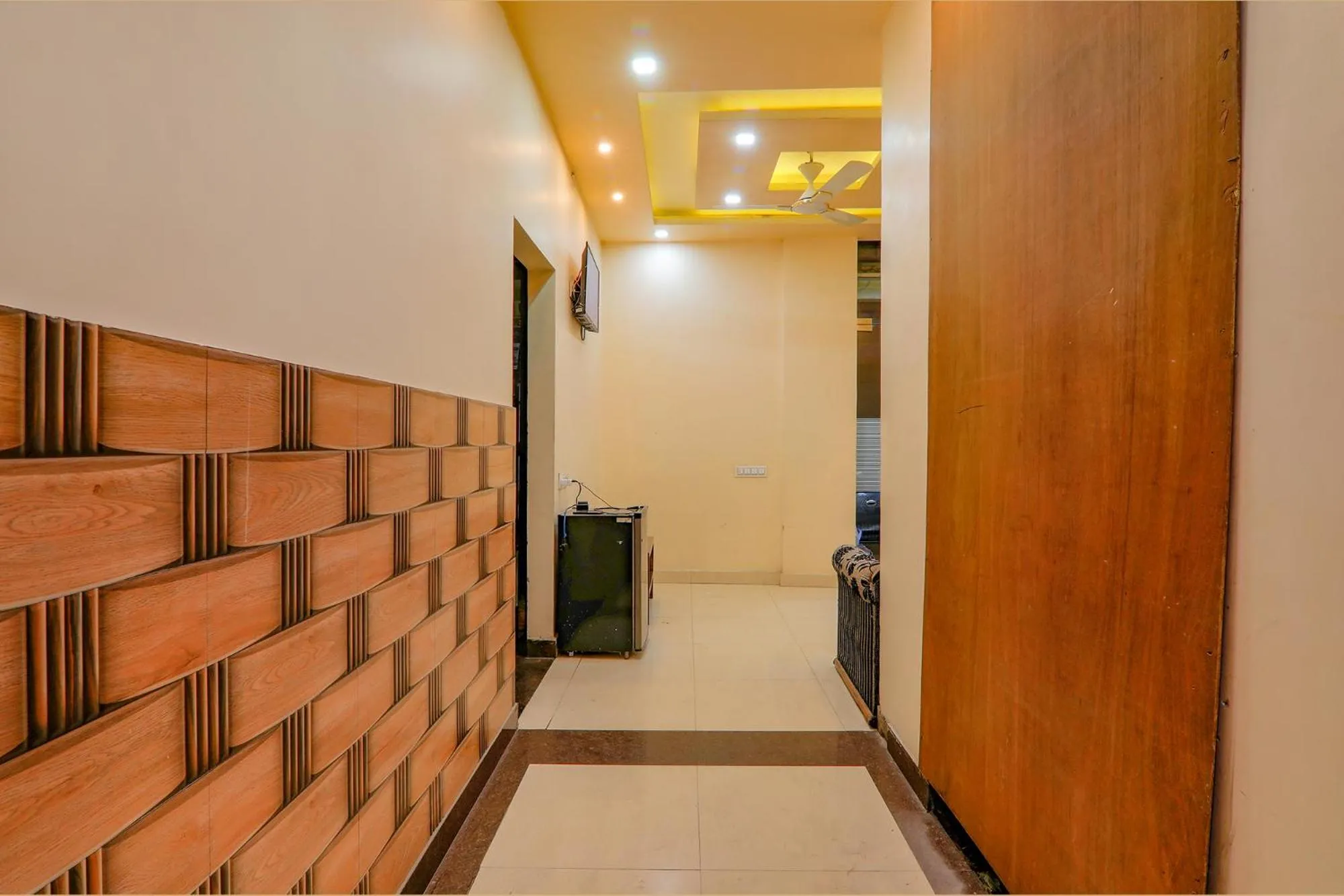 Lobby or reception in FabHotel Shree Galaxy