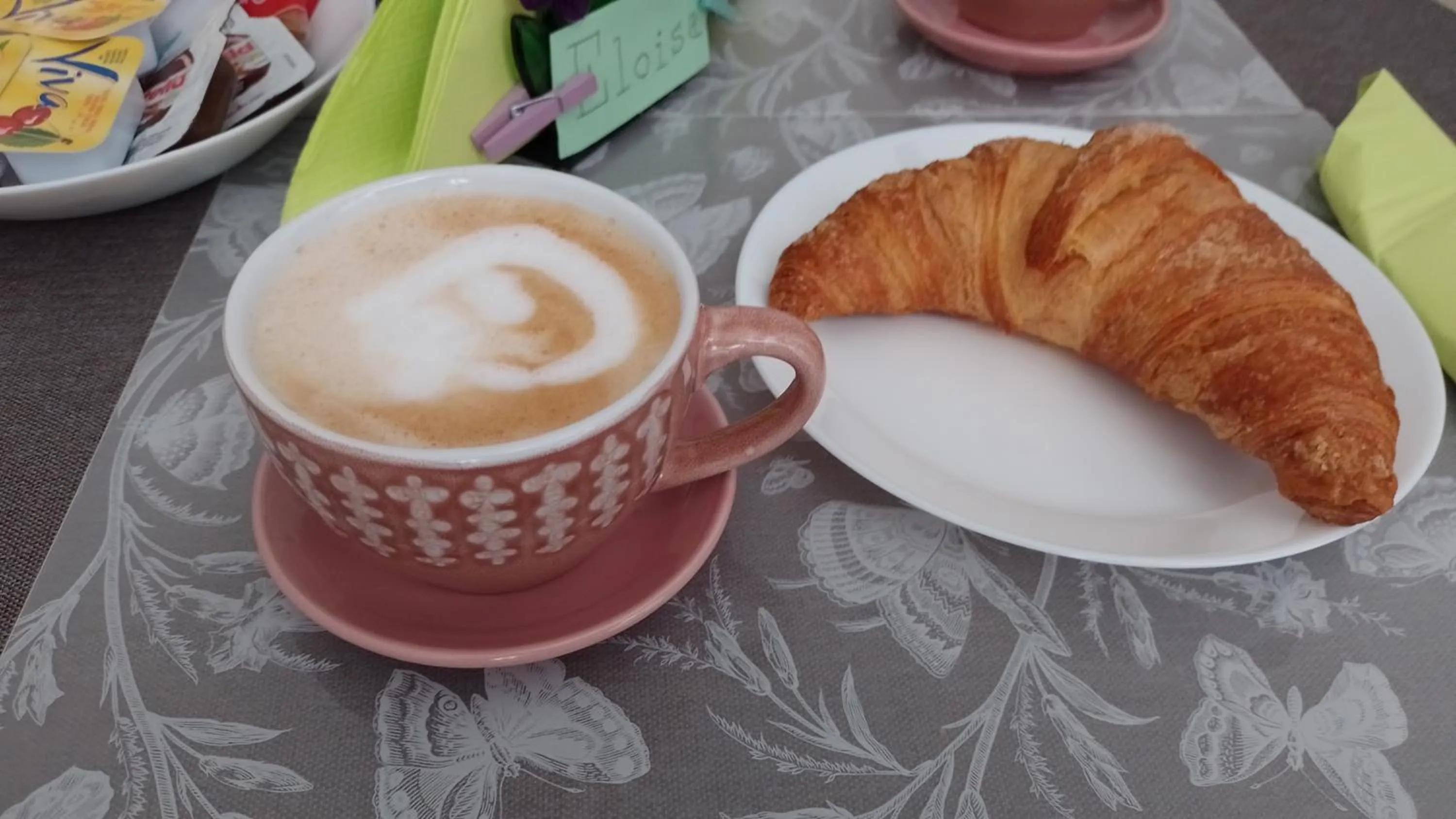 Breakfast in La Corte di BisMary B&B