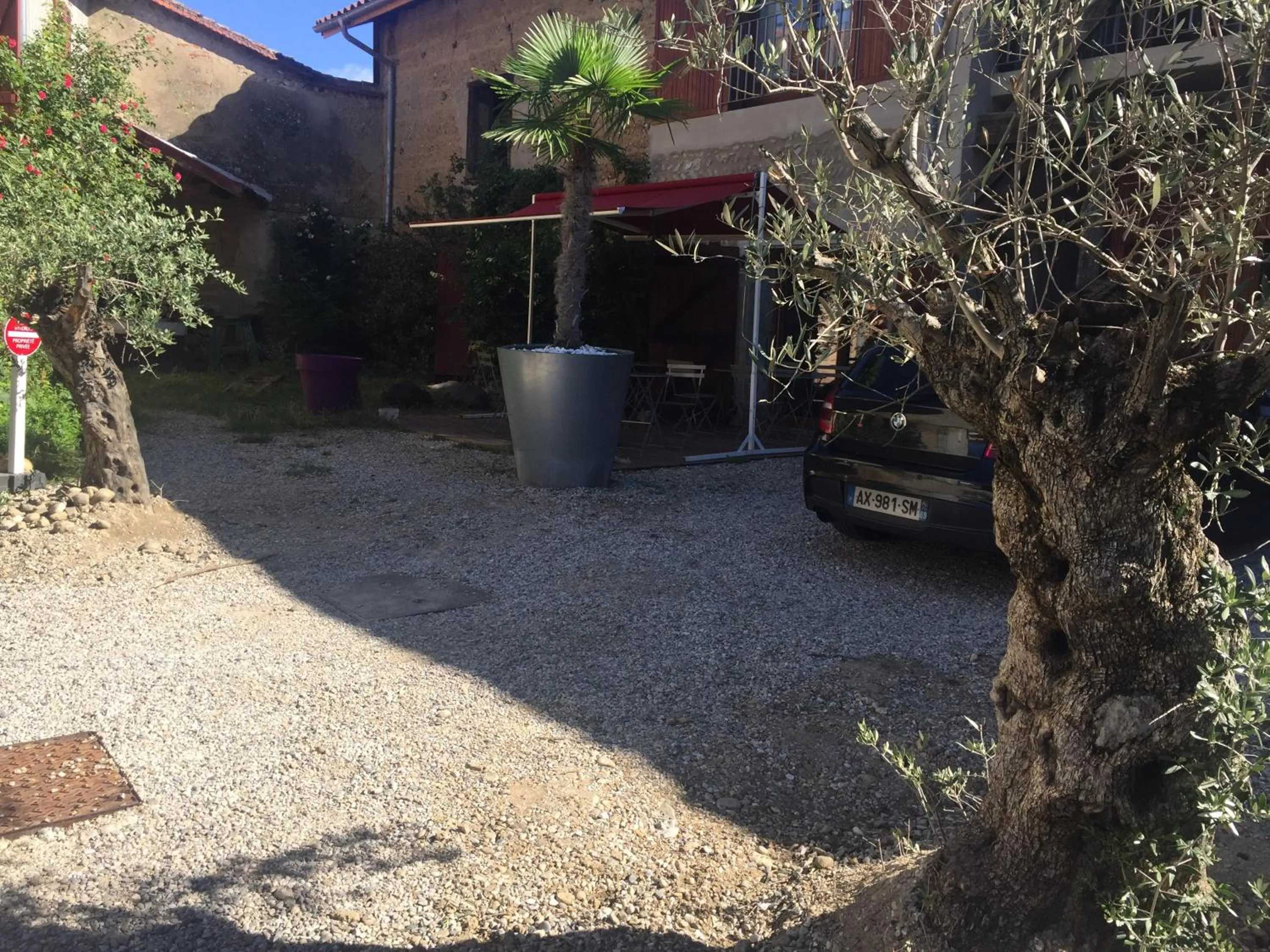 Garden view in Chambres d hotes THE RESID