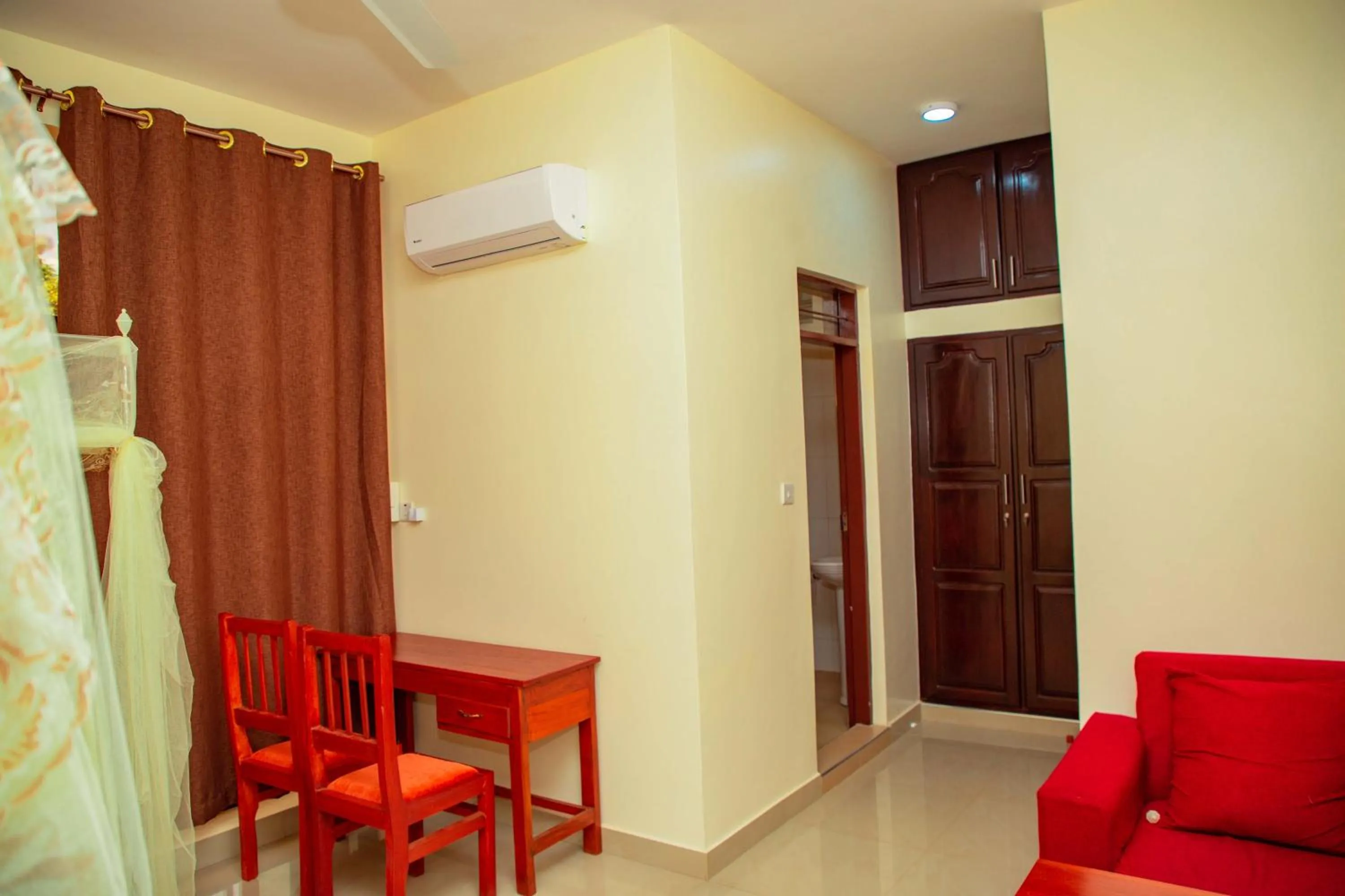 Kilimanjaro White House Hotel