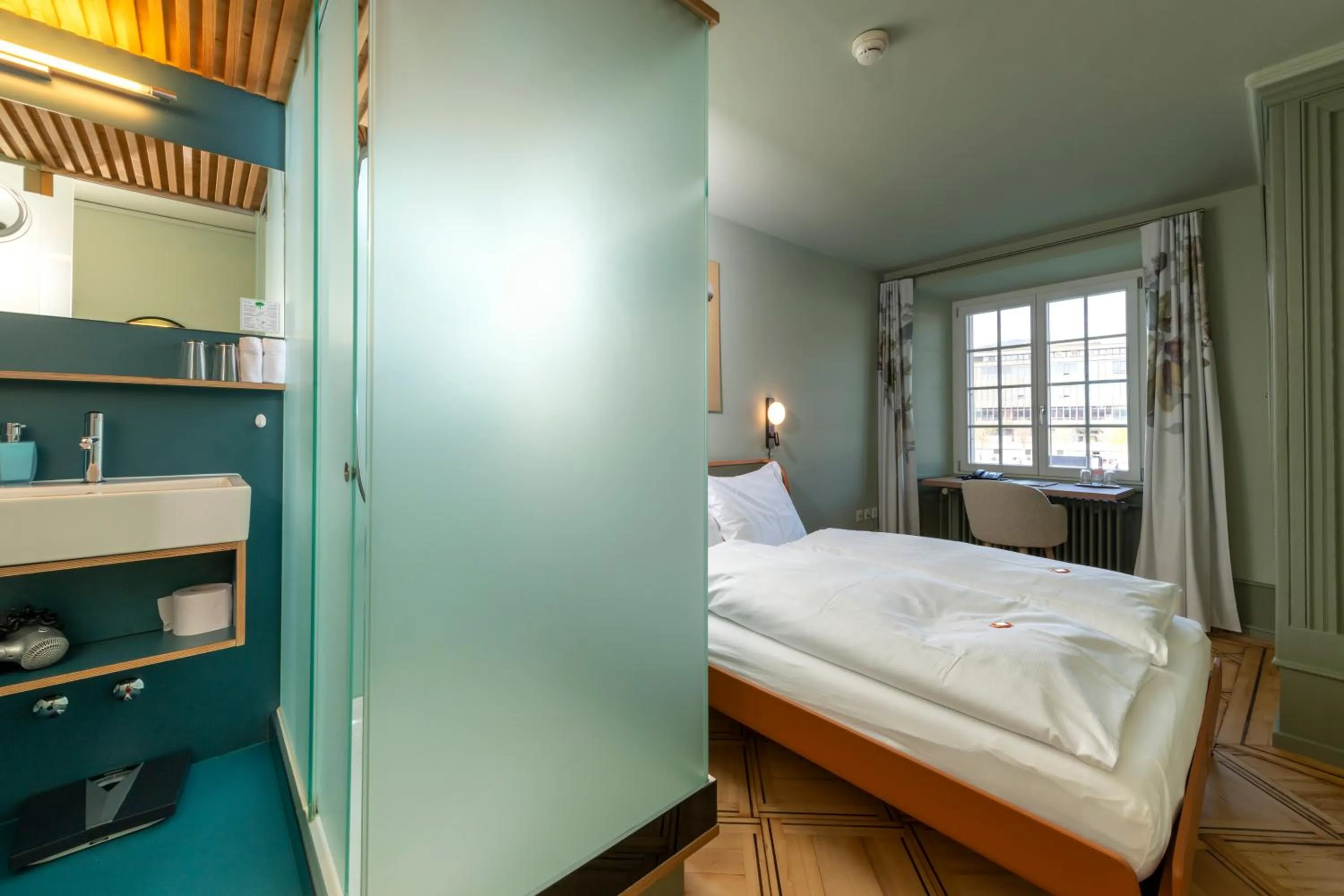 Bed in Hotel an der Aare Swiss Quality