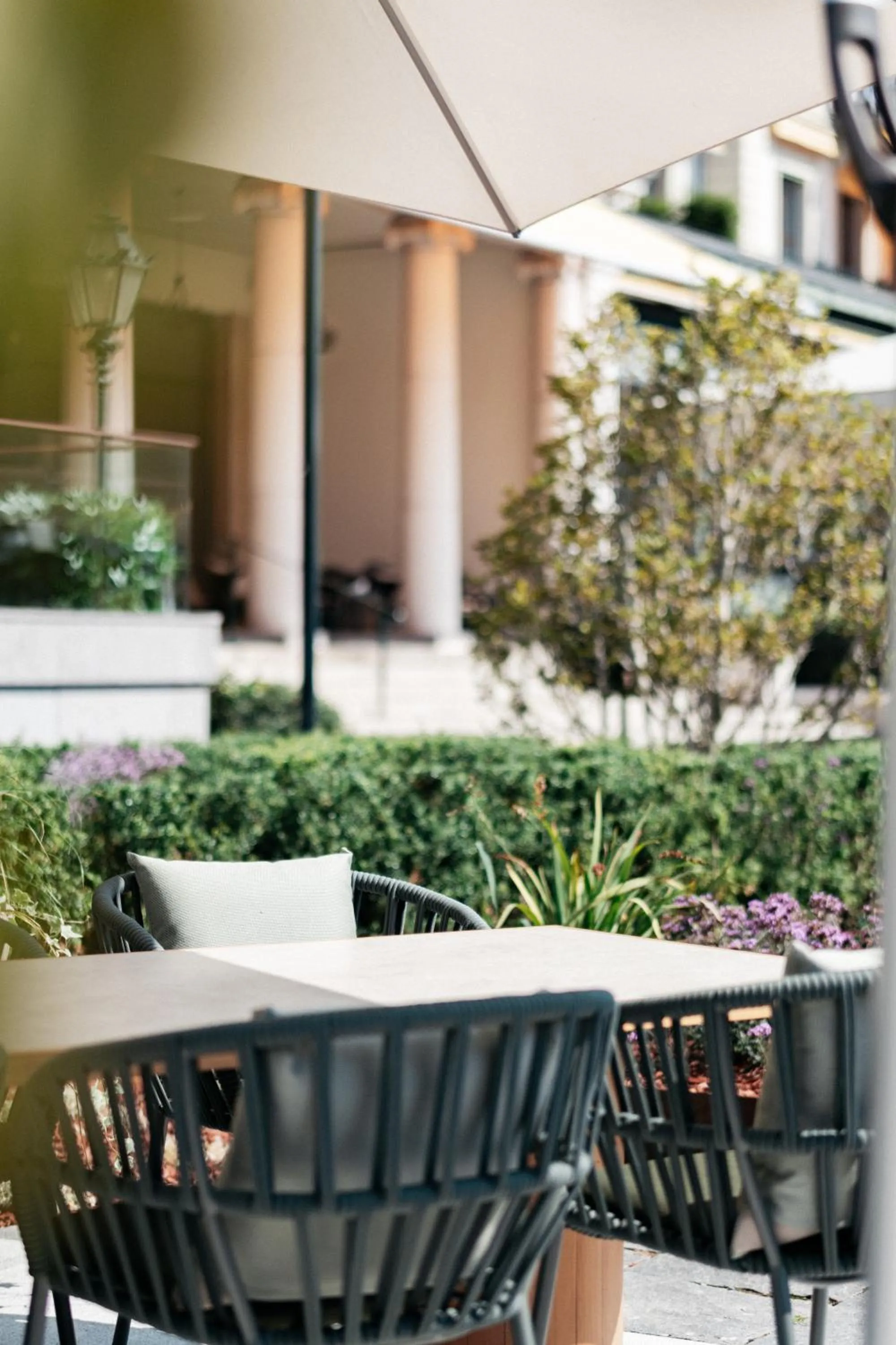 Restaurant/places to eat in Beau-Rivage Palace