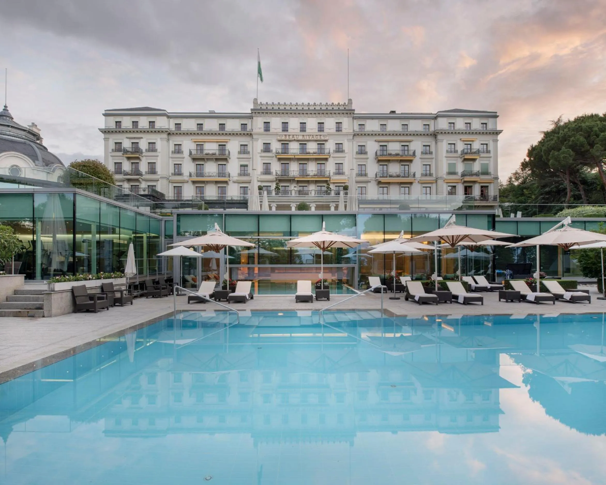 Swimming pool in Beau-Rivage Palace