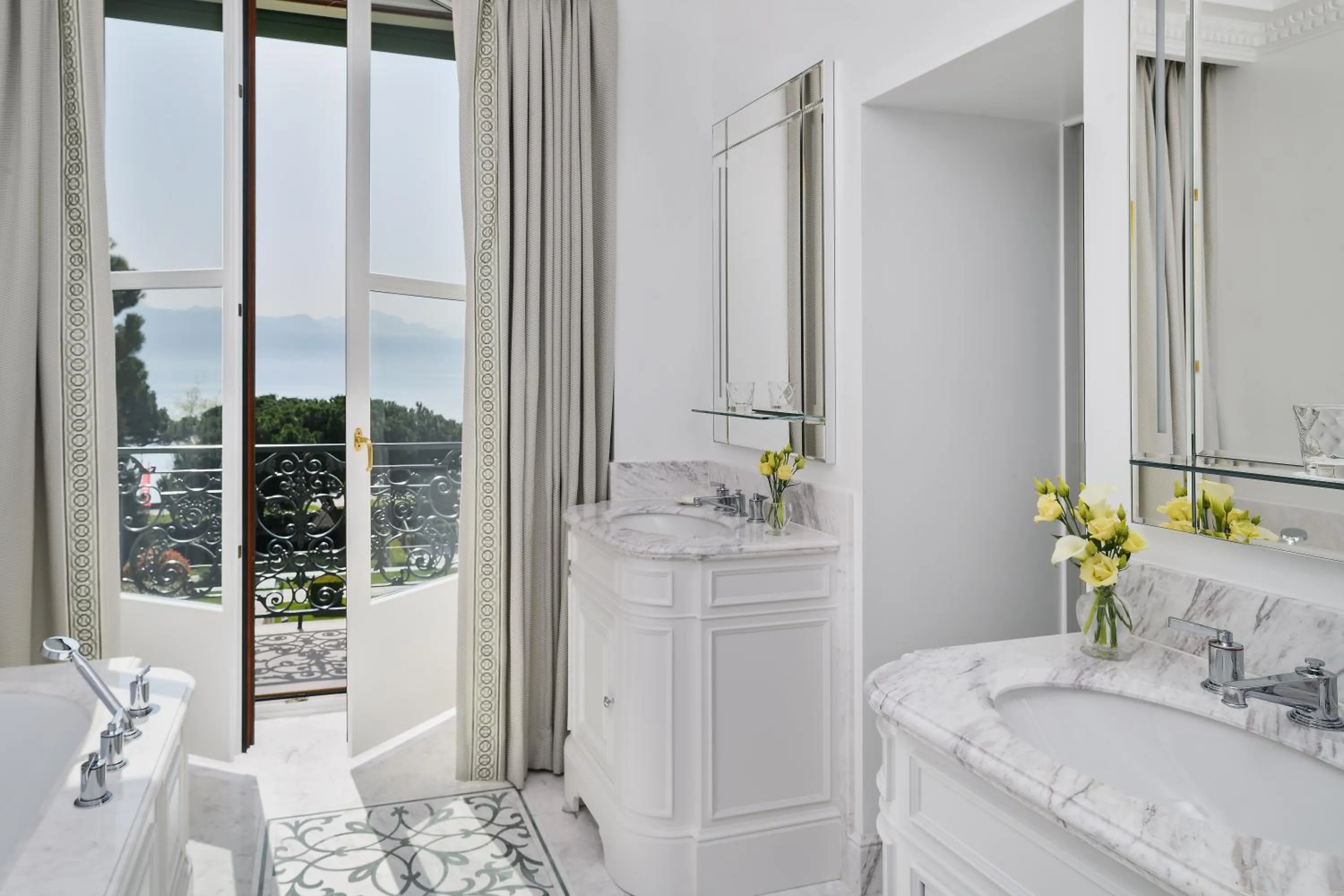 Bathroom in Beau-Rivage Palace