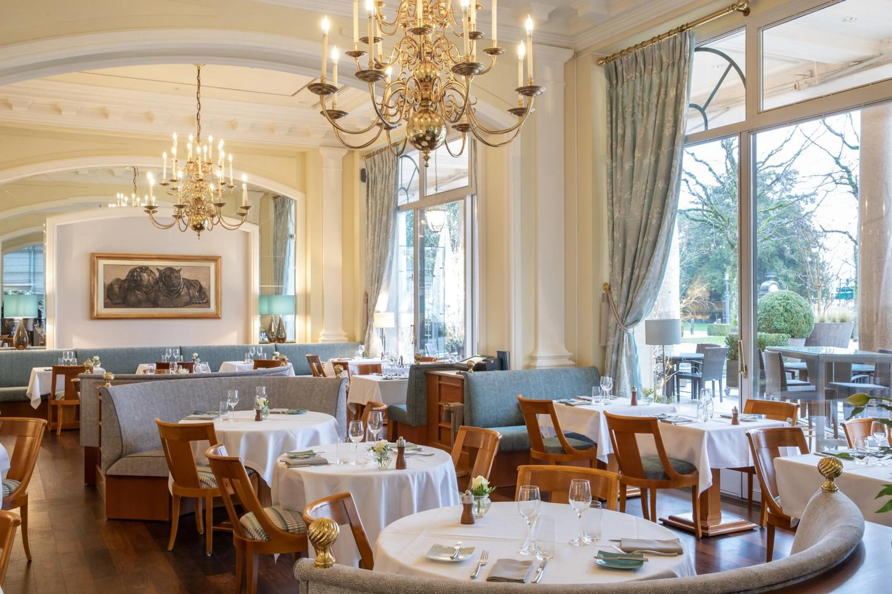 Restaurant/places to eat in Beau-Rivage Palace