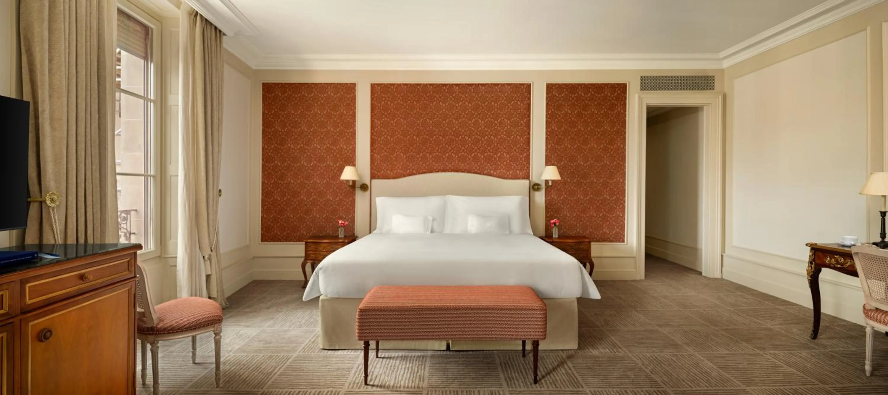 Bed in Beau-Rivage Genève