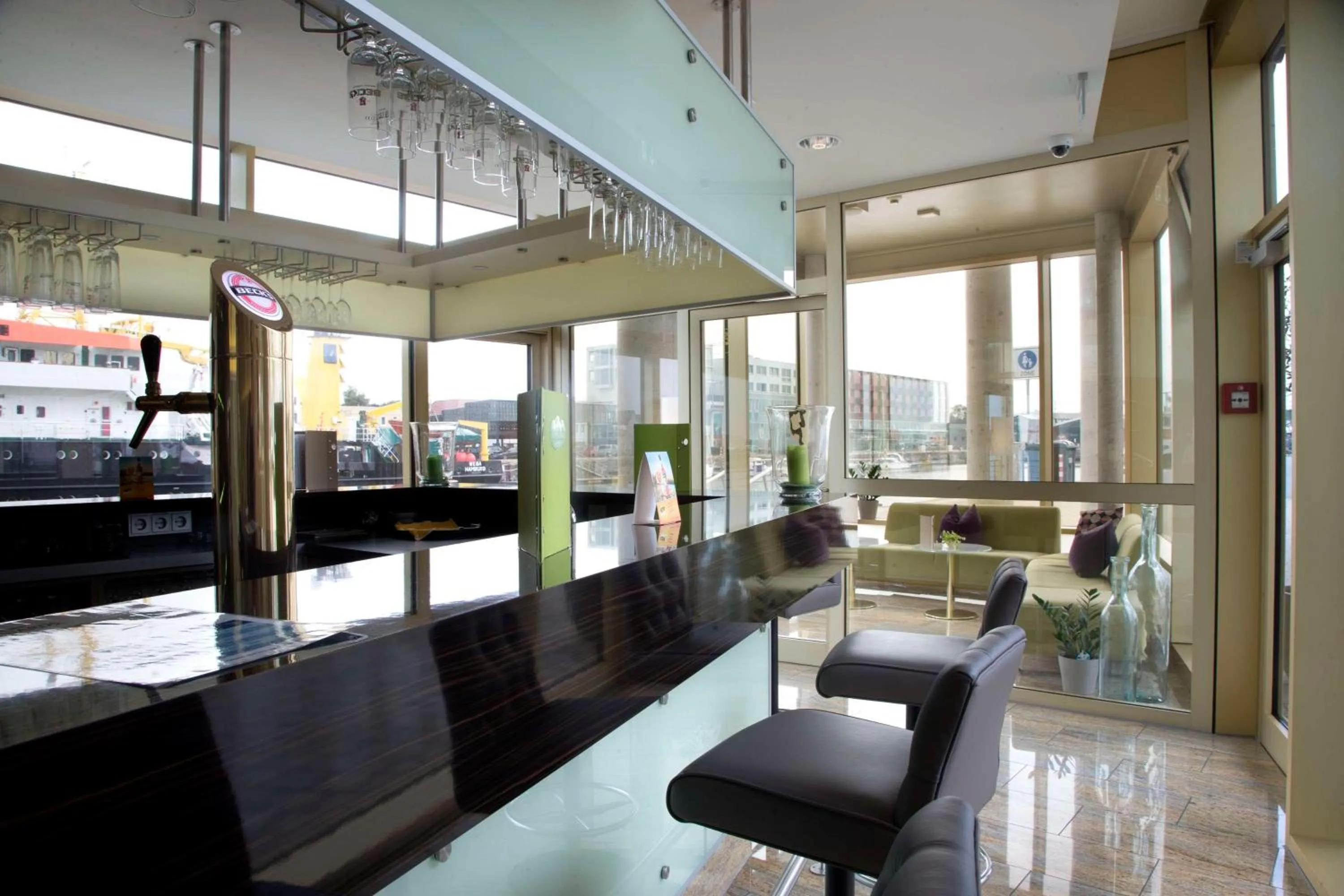 Lounge or bar in Best Western Plus Hotel Bremerhaven