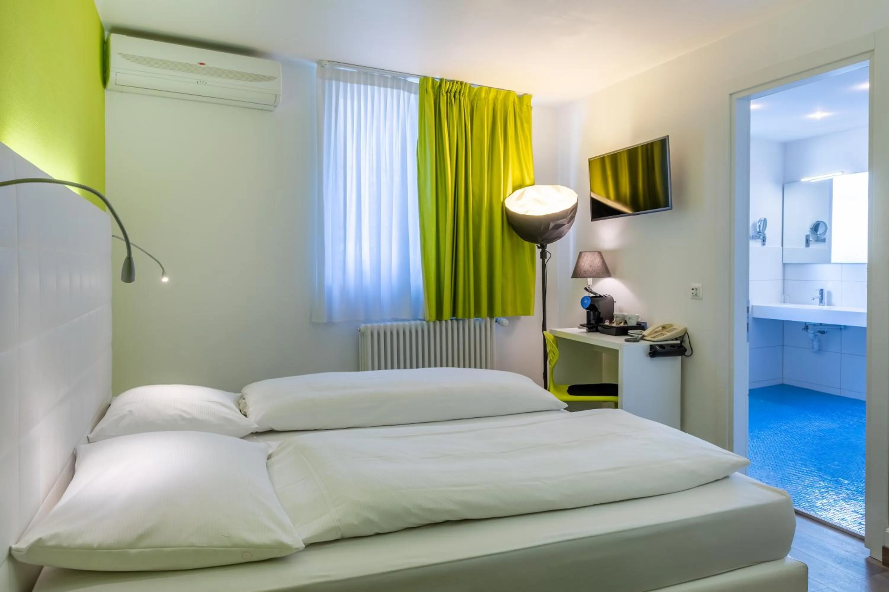 Bed in Hotel City Inn Basel