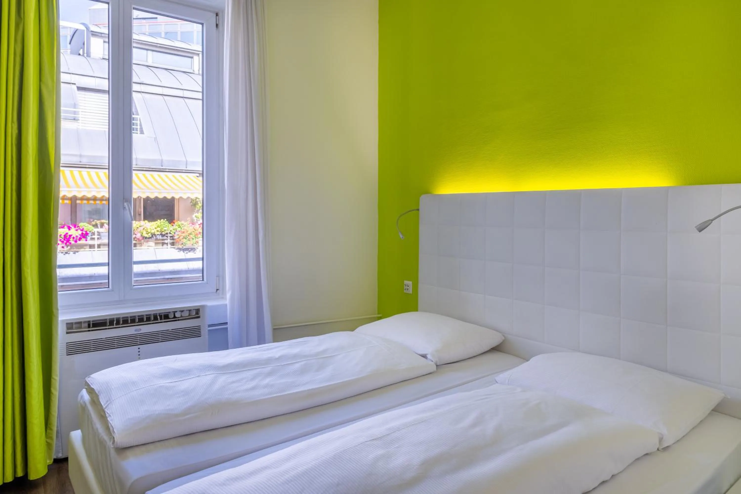 Bed in Hotel City Inn Basel