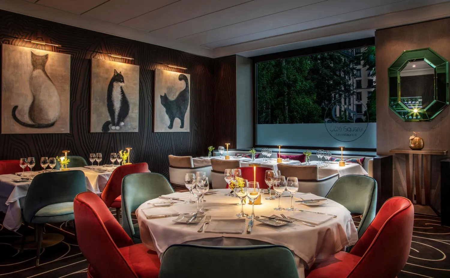 Restaurant/places to eat in Hotel Bristol