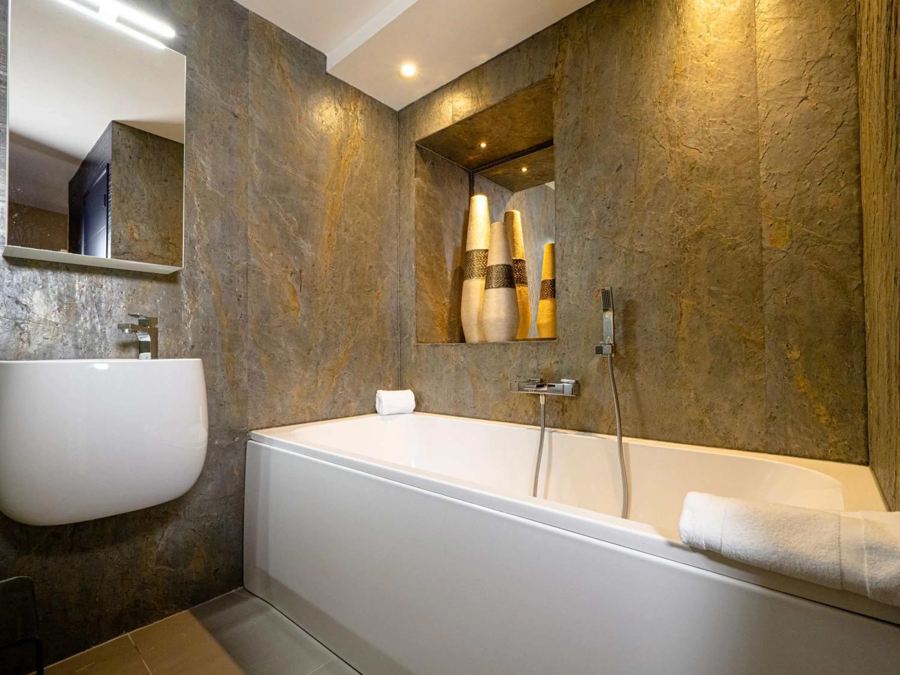 Property building in Demeures & Châteaux Auberge de la Tour - Hôtel & Restaurants - Marcolès Auvergne