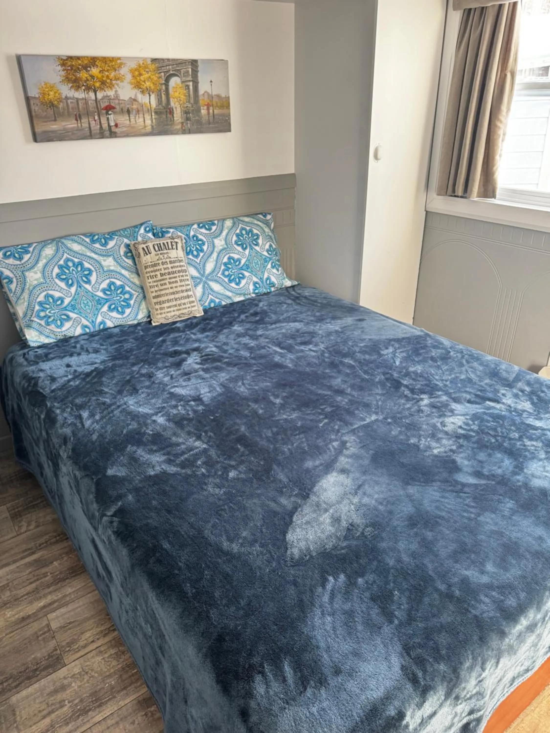 Bed in Oasis du grand fond Inc