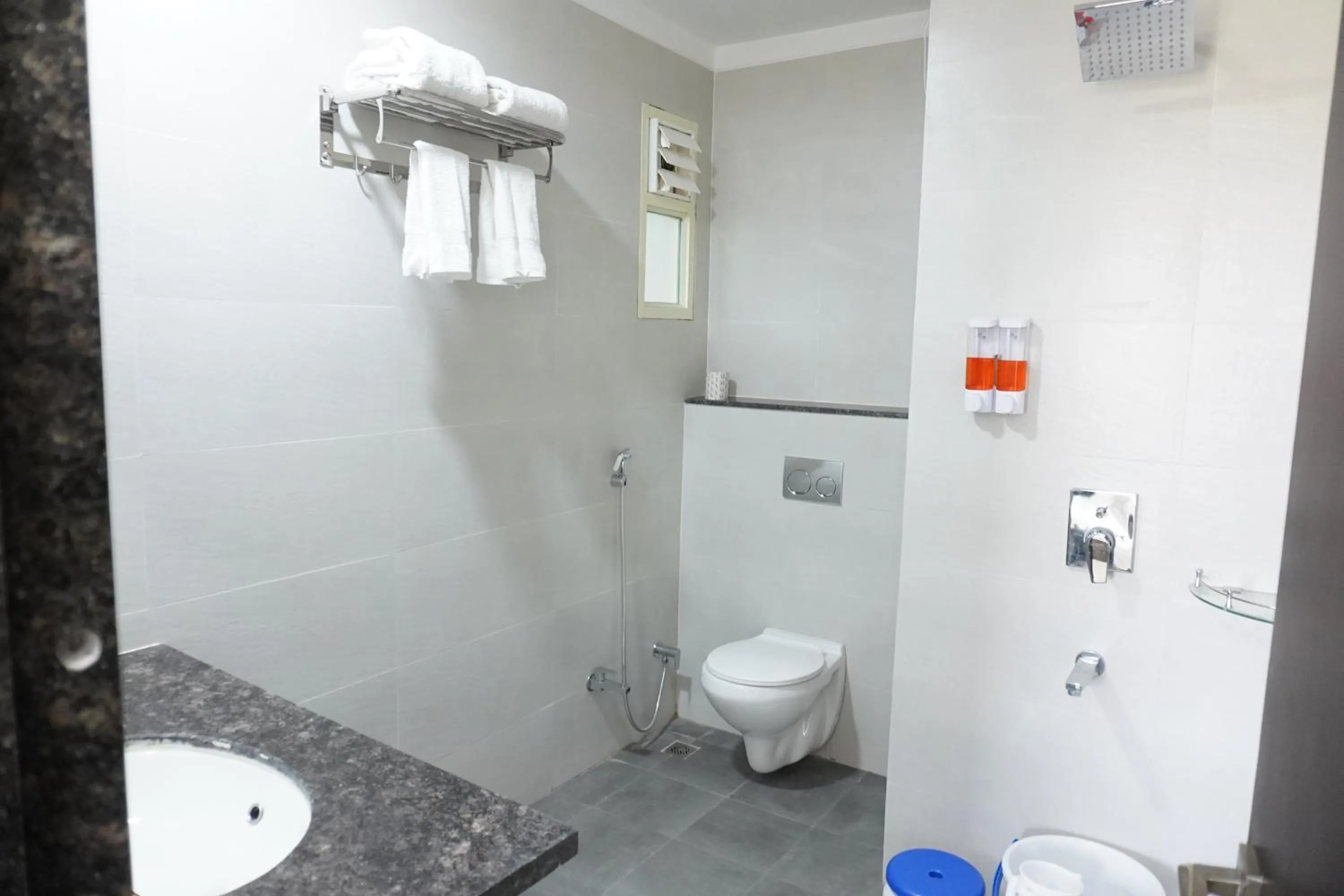 Shower in The Aanandam Hotel Resort