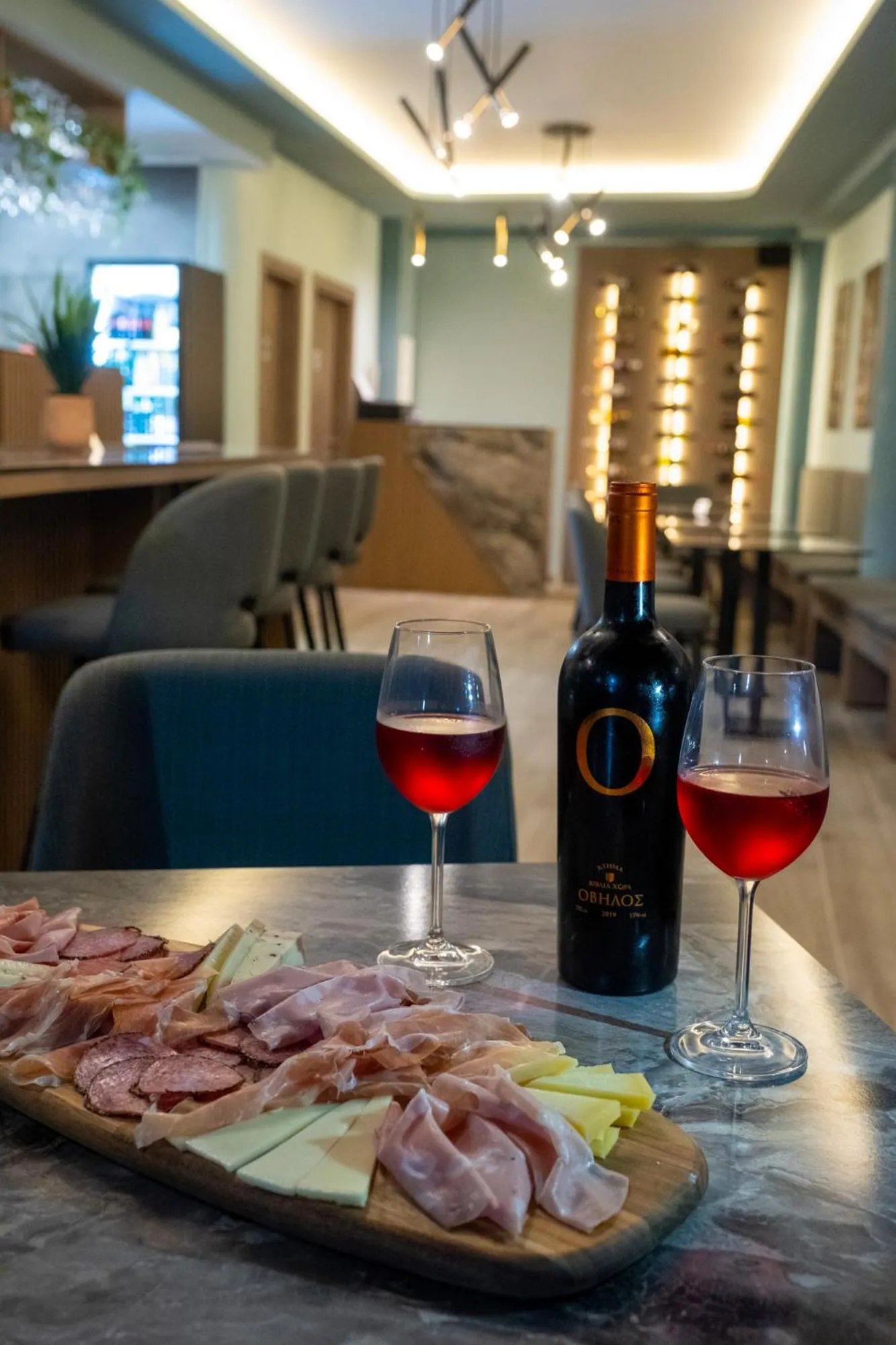 Lounge or bar in Serenity Luxe Suites