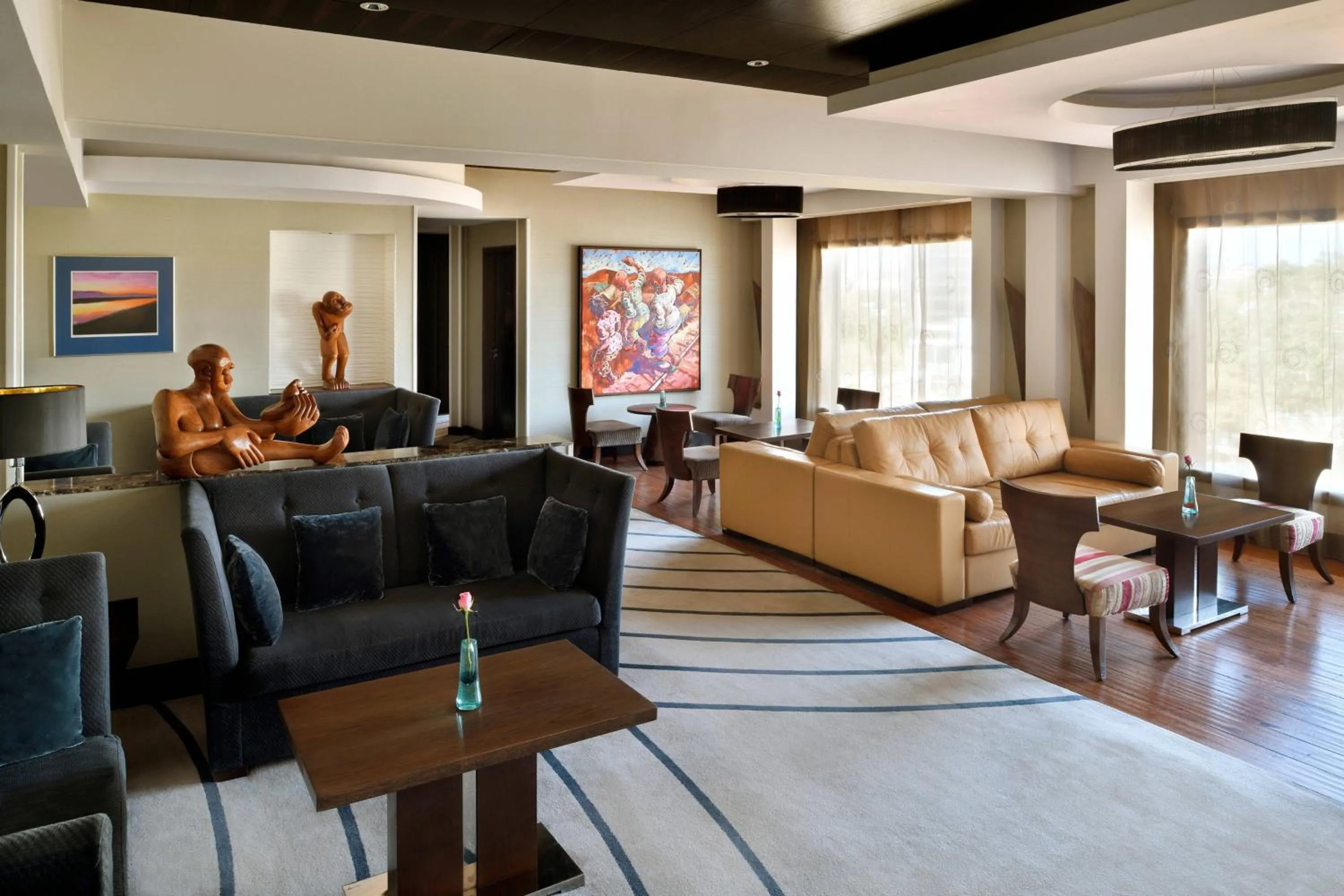 Lounge or bar in Sankara Nairobi, Autograph Collection