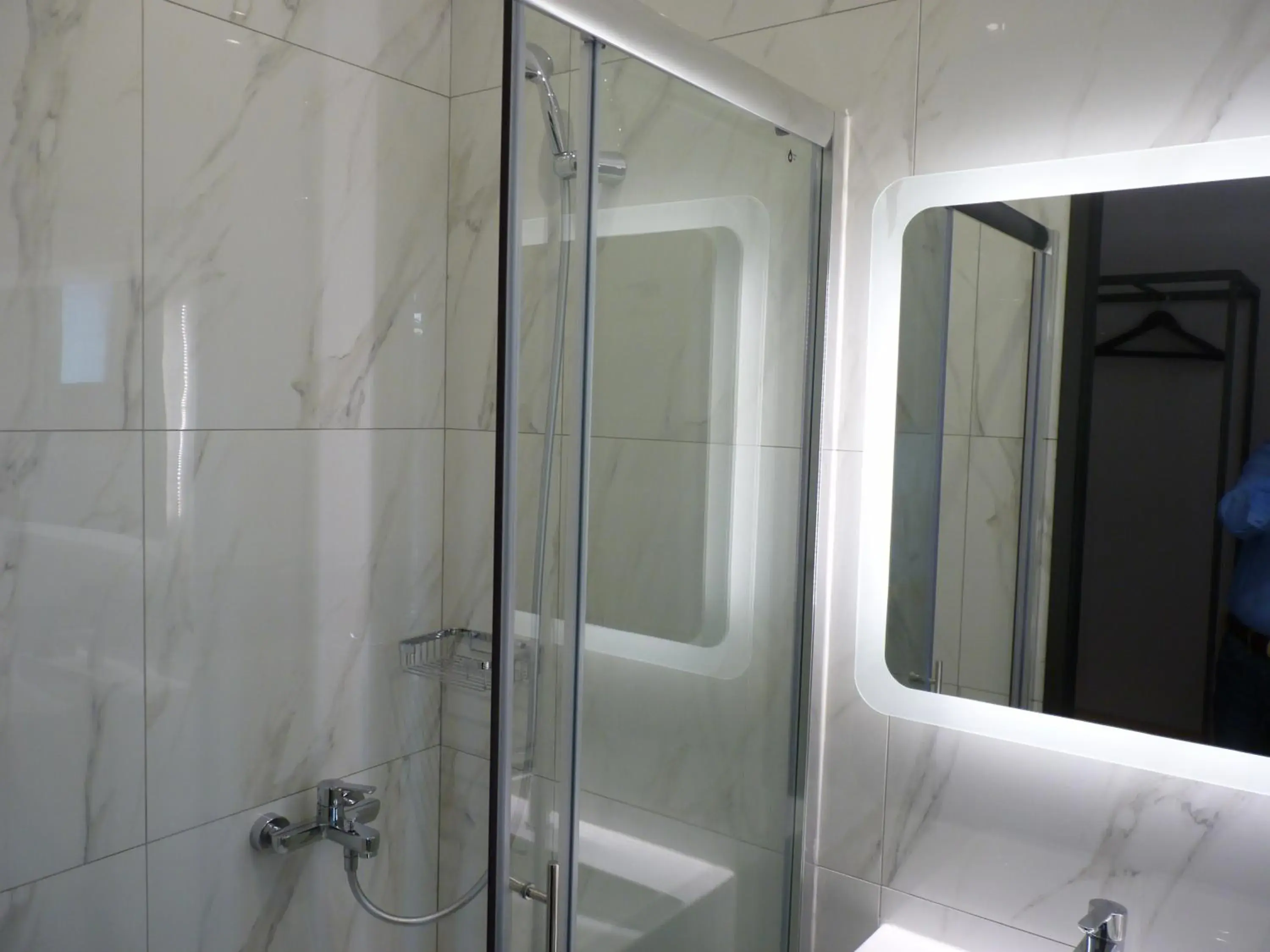 Standard Single Room - single occupancy in Comfort Suites & Rooms Standard Single Room - single occupancy in Comfort Suites & Rooms