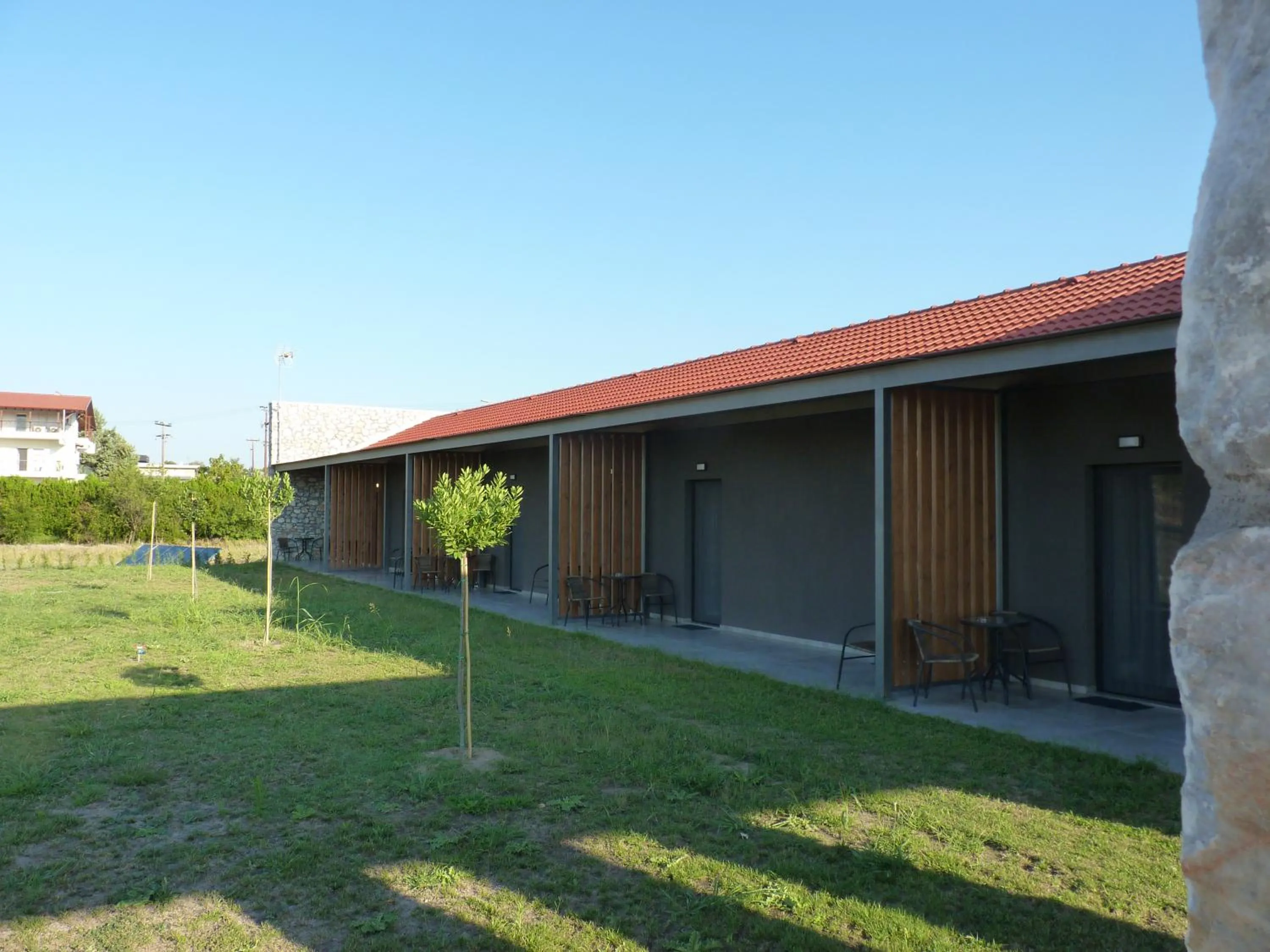 Comfort Suites & Rooms