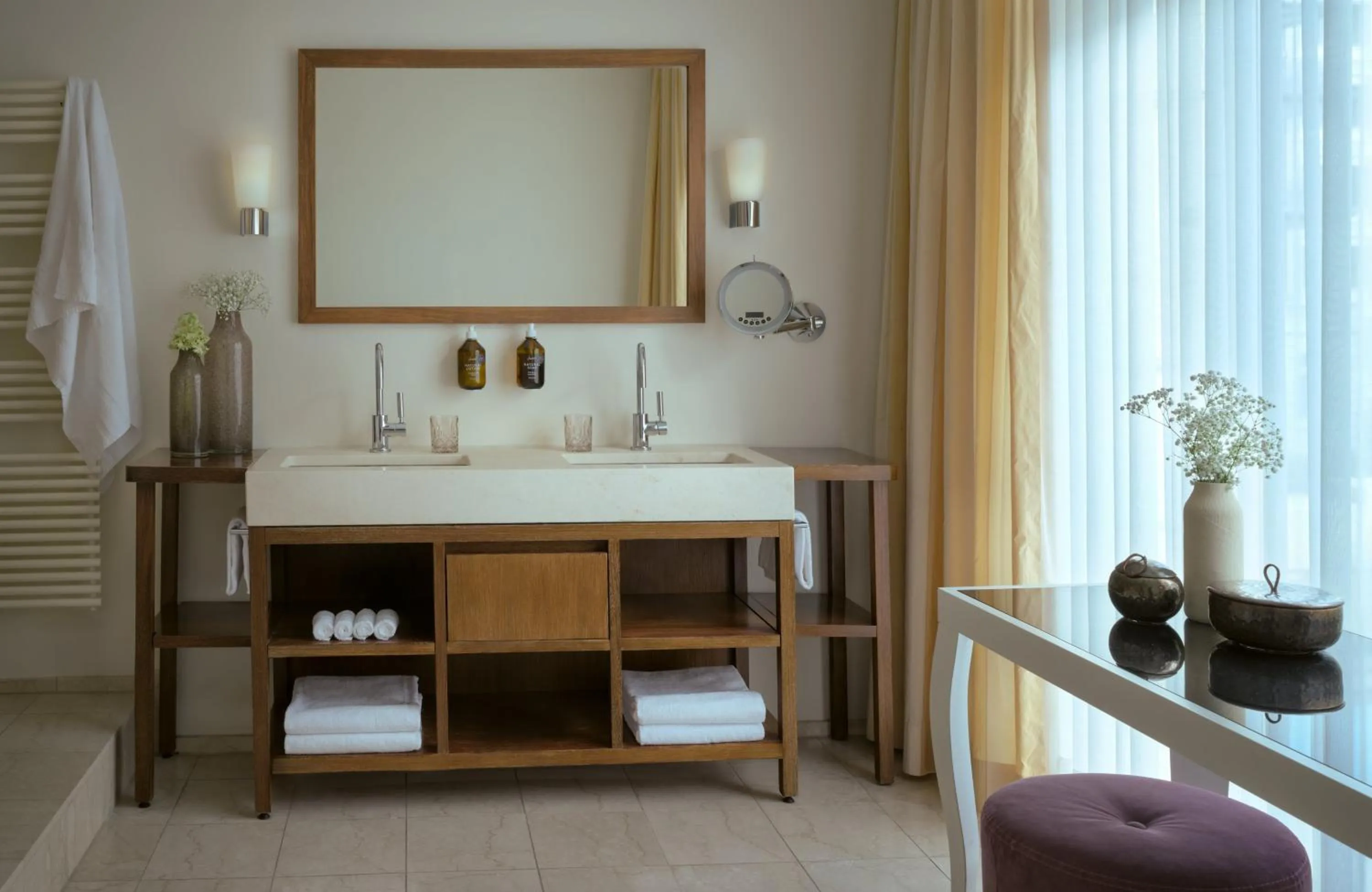 Bathroom in Hotel Alden Splügenschloss Zürich - Leonardo Limited Edition