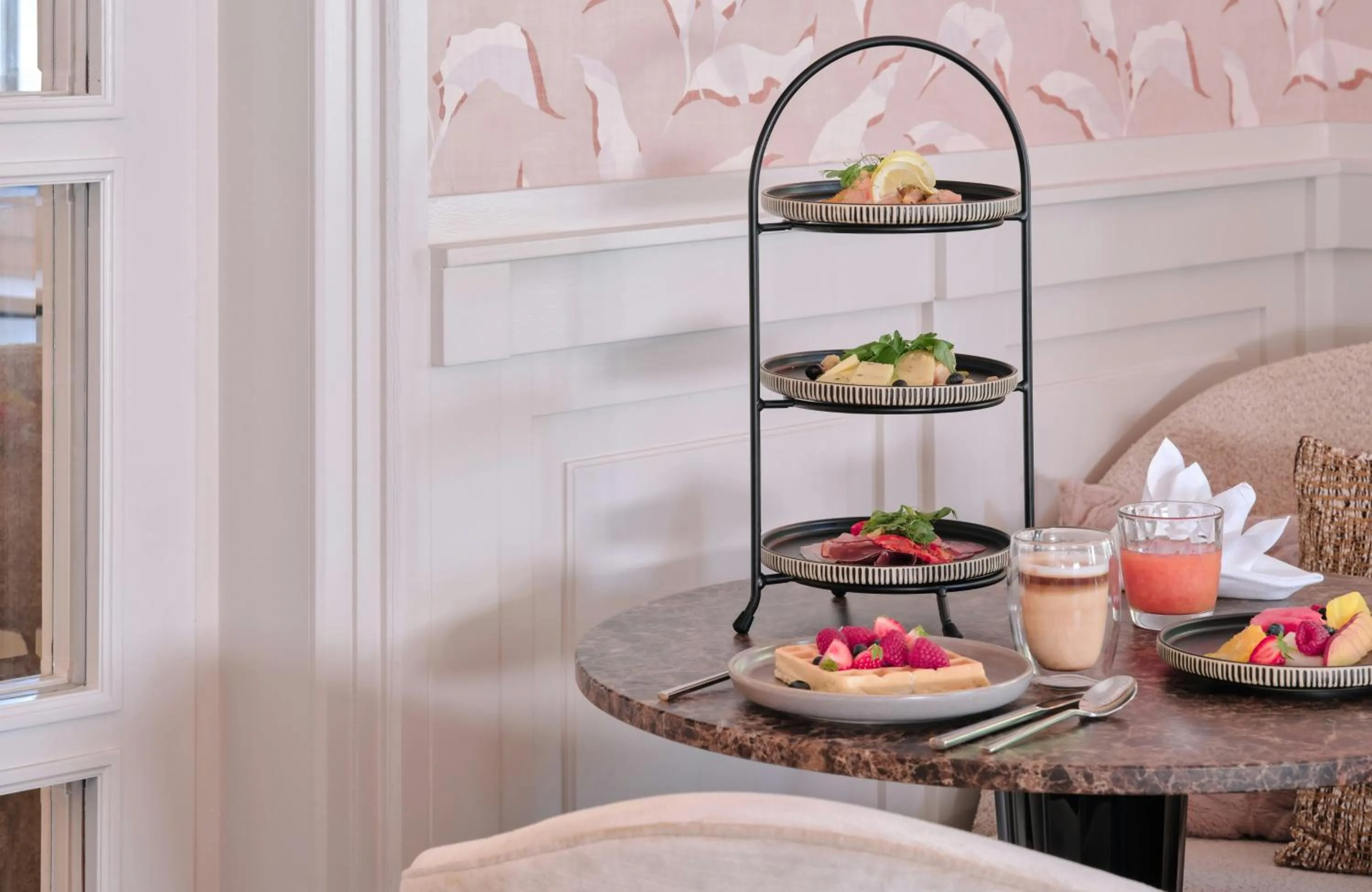 Buffet breakfast in Hotel Alden Splügenschloss Zürich - Leonardo Limited Edition