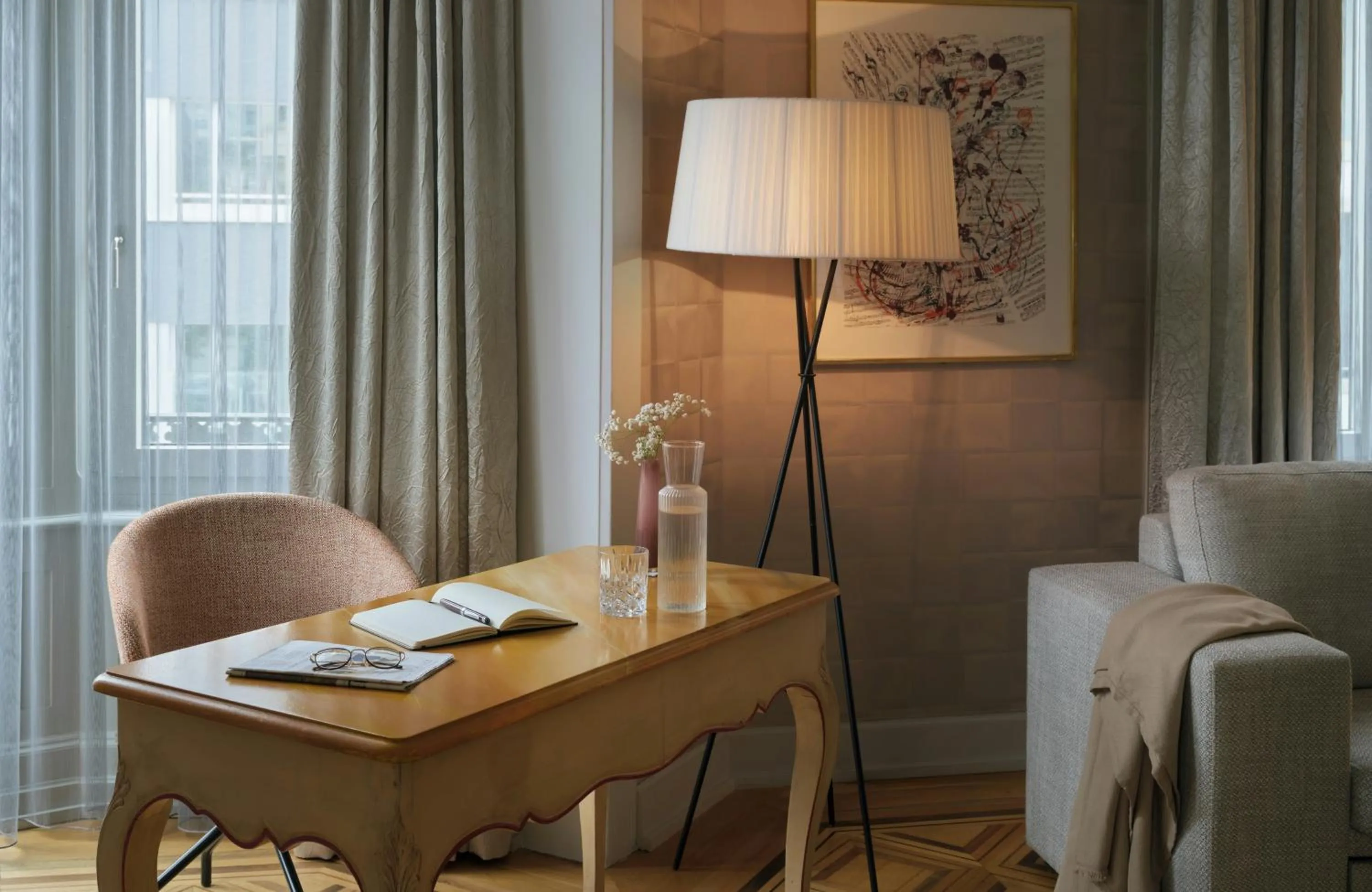 Photo of the whole room in Hotel Alden Splügenschloss Zürich - Leonardo Limited Edition