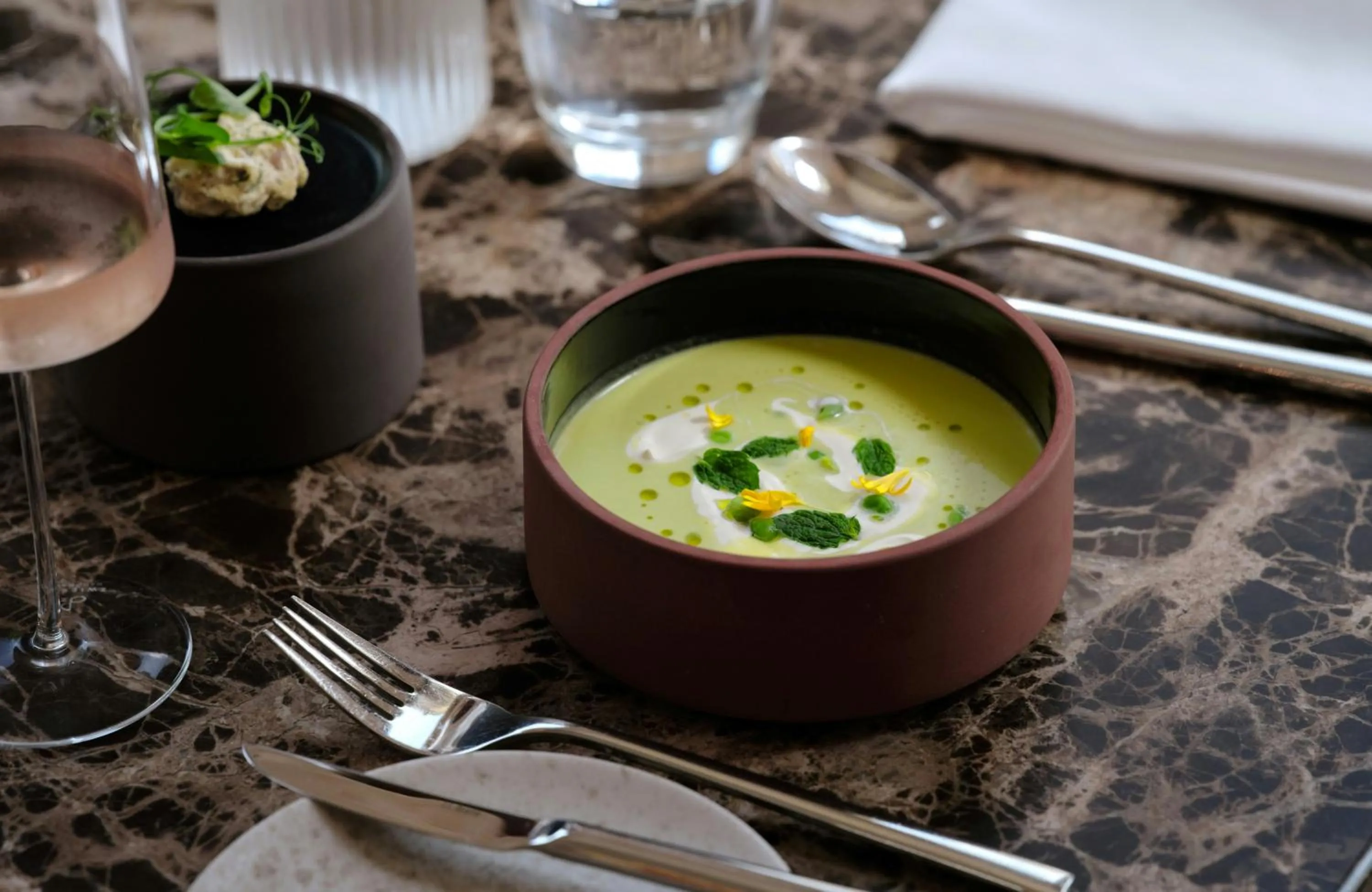 Restaurant/places to eat in Hotel Alden Splügenschloss Zürich - Leonardo Limited Edition