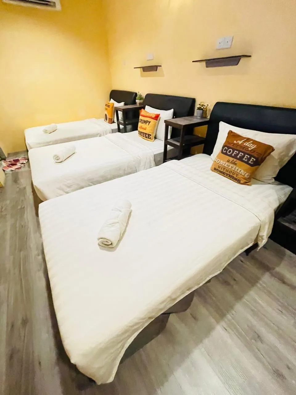 Bed in Loft Pals Urbanstay Lodge, Kapit