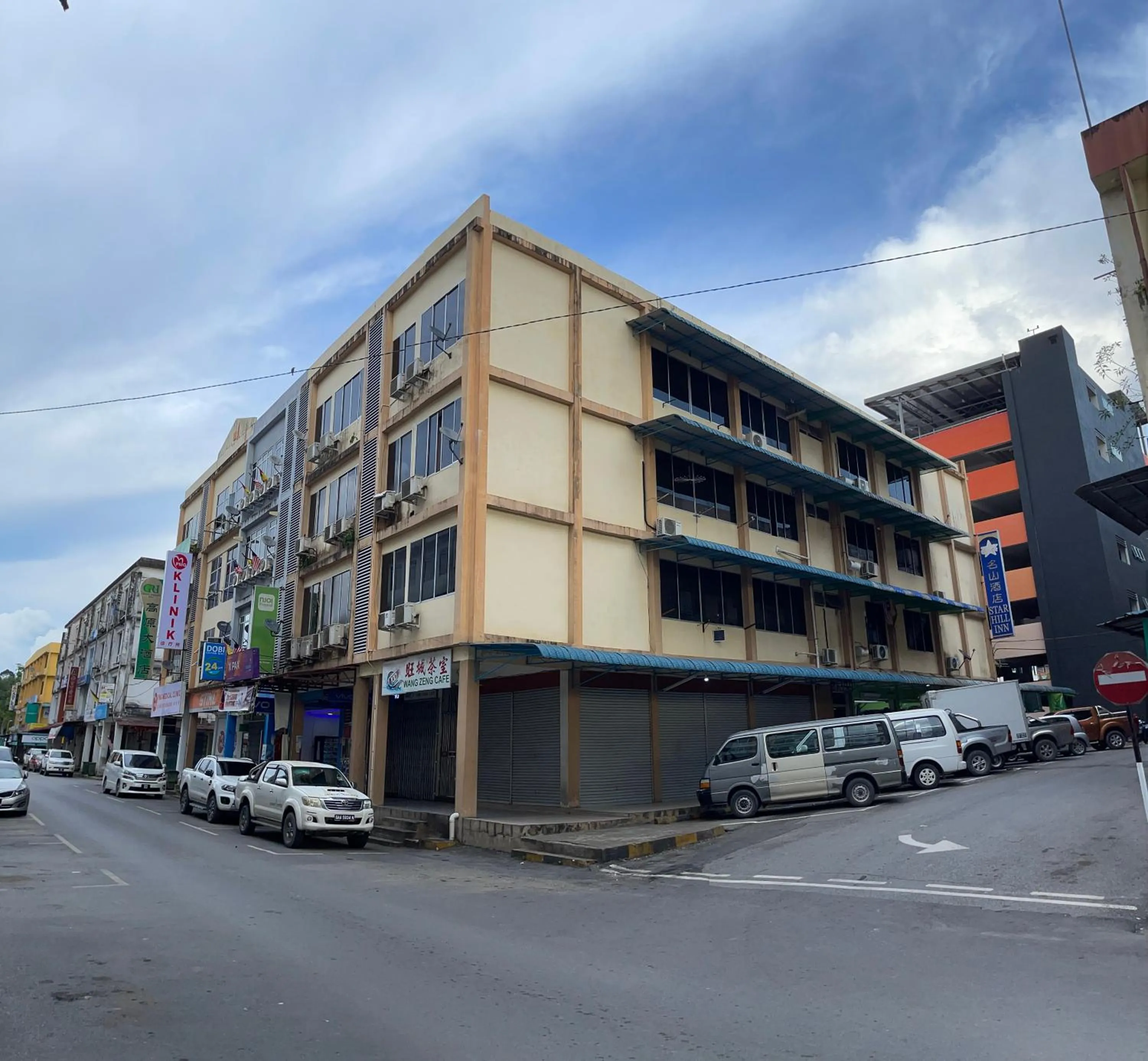 Loft Pals Urbanstay Lodge, Kapit