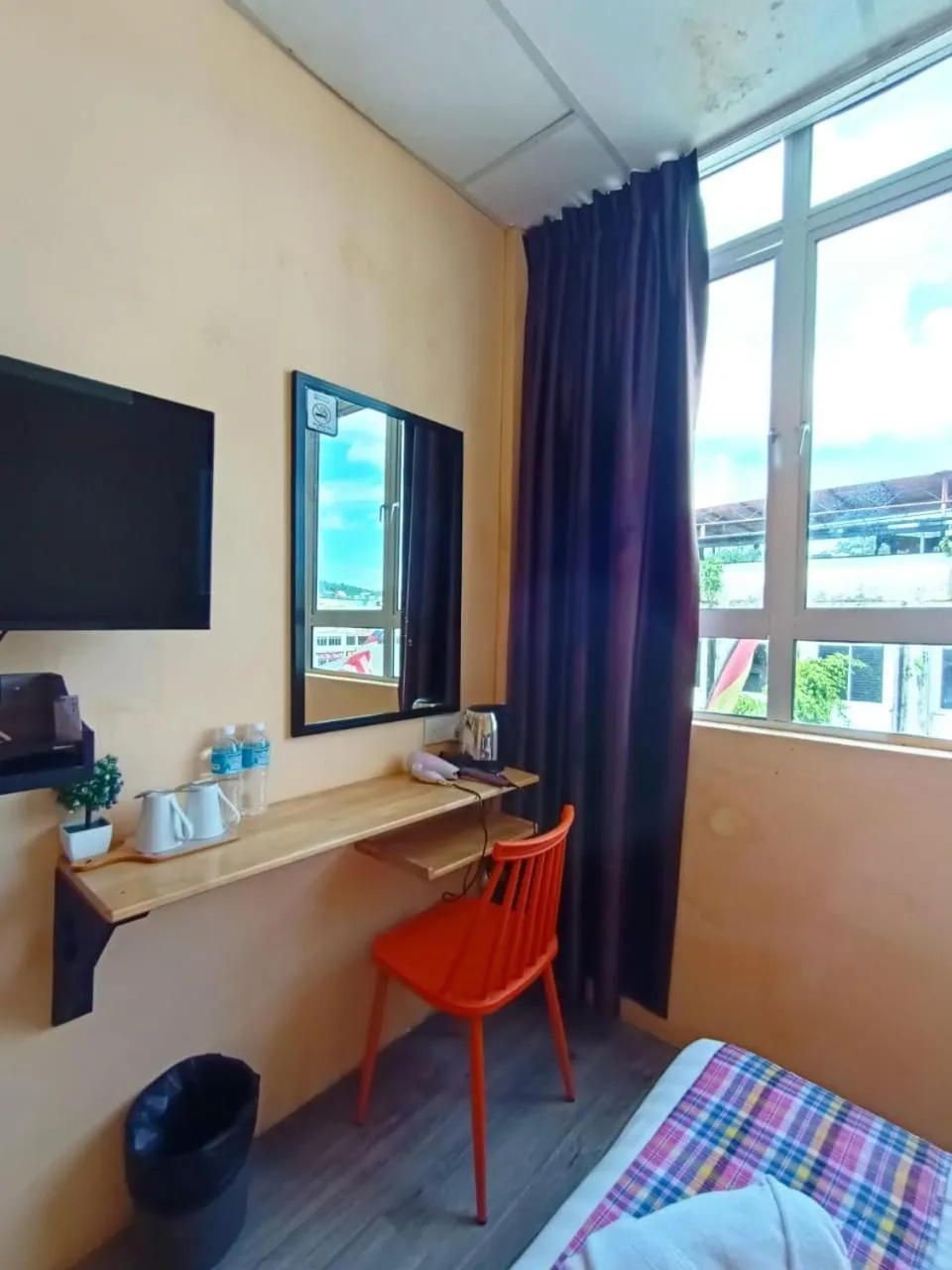 Bed in Loft Pals Urbanstay Lodge, Kapit