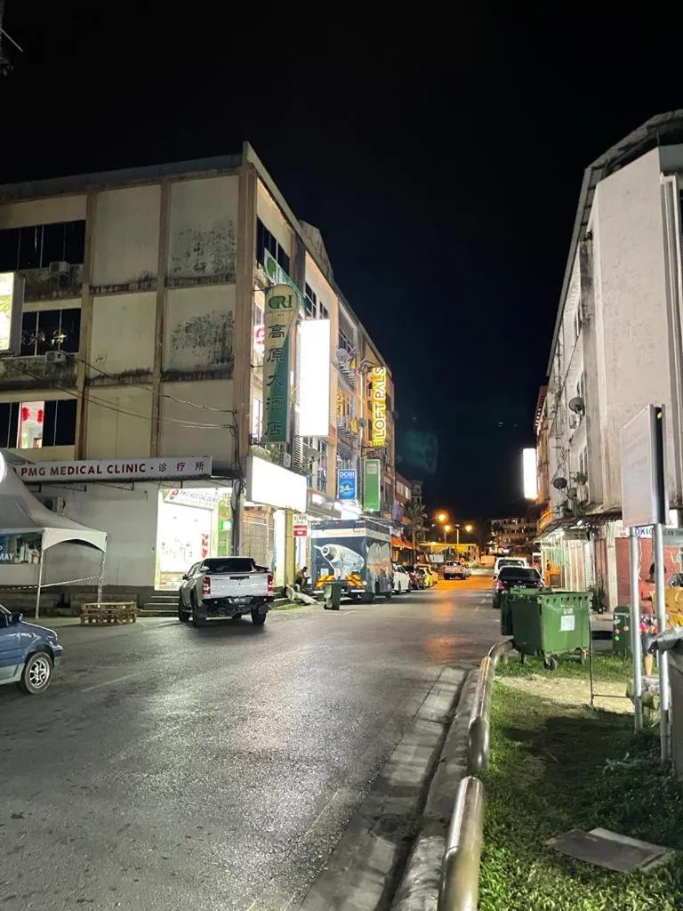 Loft Pals Urbanstay Lodge, Kapit